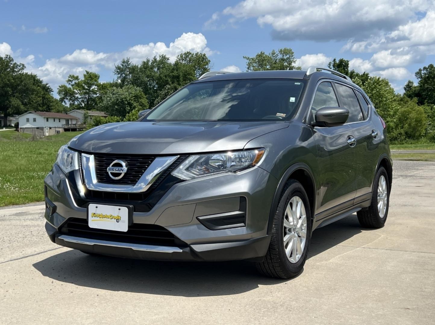 2017 GRAY /Black Cloth Nissan Rogue SV 2WD (5N1AT2MTXHC) with an 2.5L 4 Cyl. engine, CVT transmission, located at 506 S. Kingshighway, Cape Girardeau, MO, 63703, (573) 235-5000, 37.294994, -89.556206 - 2017 Nissan Rogue SV Only 72xxx miles Front Wheel Drive 2.5L 4 Cyl. Automatic Backup Camera Power Driver Seat Heated Seats Sunroof Remote Start Cruise Power Windows/Locks/Mirrors We have financing available and we accept trades! Fill out a credit application on our website or come by tod - Photo#7