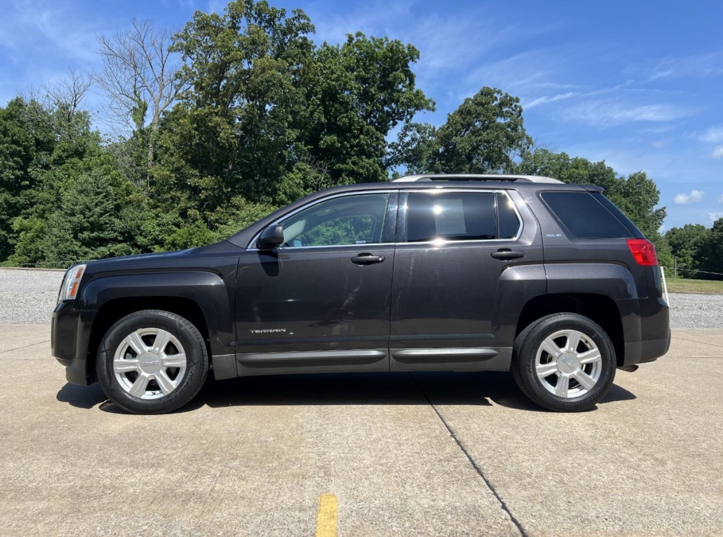 2015 GRAY /Black Cloth GMC Terrain SLE2 FWD (2GKALREK9F6) with an 2.4L 4 Cyl. engine, Automatic transmission, located at 2990 Old Orchard Rd., Jackson, MO, 63755, 37.354214, -89.612106 - 2015 GMC Terrain SLE 171xxx miles Front Wheel Drive 2.4L 4 Cyl. Automatic Backup Camera Power Driver Seat Heated Seats Bluetooth Remote Start Cruise Power Windows/Locks/Mirrors We have financing available and we accept trades! Fill out a credit application on our website or come by today - Photo#7