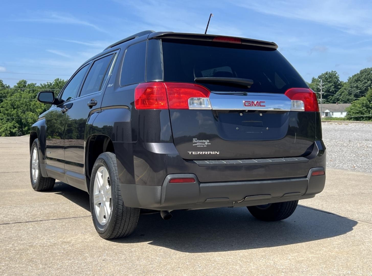 2015 GRAY /Black Cloth GMC Terrain SLE2 FWD (2GKALREK9F6) with an 2.4L 4 Cyl. engine, Automatic transmission, located at 2990 Old Orchard Rd., Jackson, MO, 63755, 37.354214, -89.612106 - 2015 GMC Terrain SLE 171xxx miles Front Wheel Drive 2.4L 4 Cyl. Automatic Backup Camera Power Driver Seat Heated Seats Bluetooth Remote Start Cruise Power Windows/Locks/Mirrors We have financing available and we accept trades! Fill out a credit application on our website or come by today - Photo#10