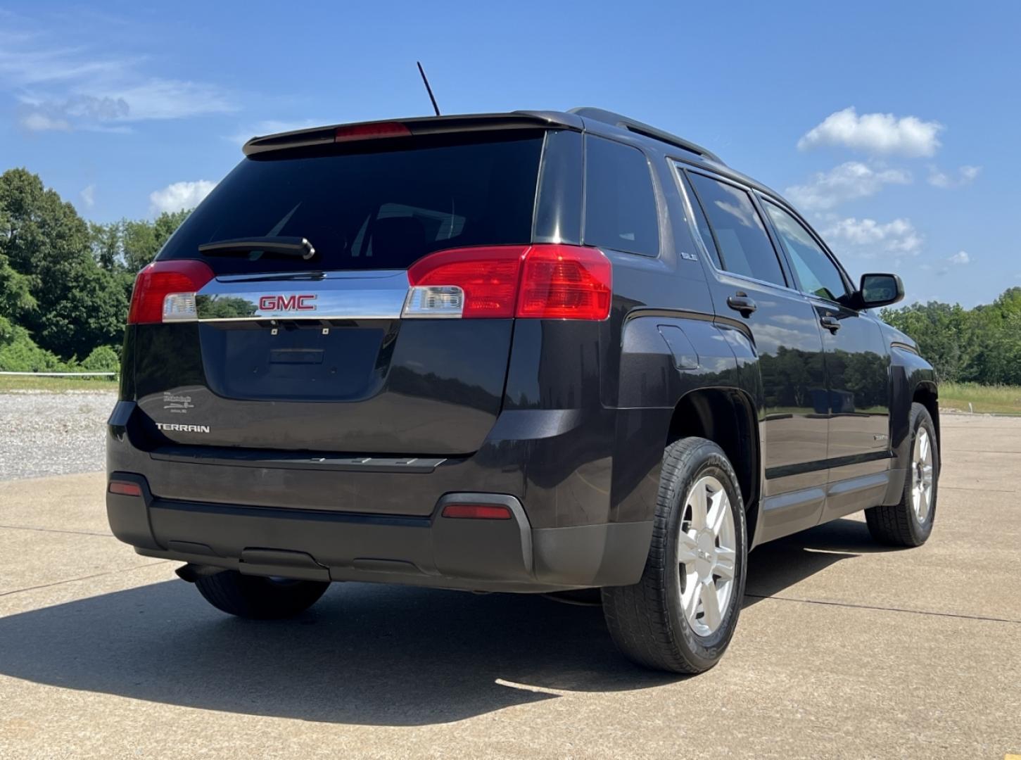 2015 GRAY /Black Cloth GMC Terrain SLE2 FWD (2GKALREK9F6) with an 2.4L 4 Cyl. engine, Automatic transmission, located at 2990 Old Orchard Rd., Jackson, MO, 63755, 37.354214, -89.612106 - 2015 GMC Terrain SLE 171xxx miles Front Wheel Drive 2.4L 4 Cyl. Automatic Backup Camera Power Driver Seat Heated Seats Bluetooth Remote Start Cruise Power Windows/Locks/Mirrors We have financing available and we accept trades! Fill out a credit application on our website or come by today - Photo#9