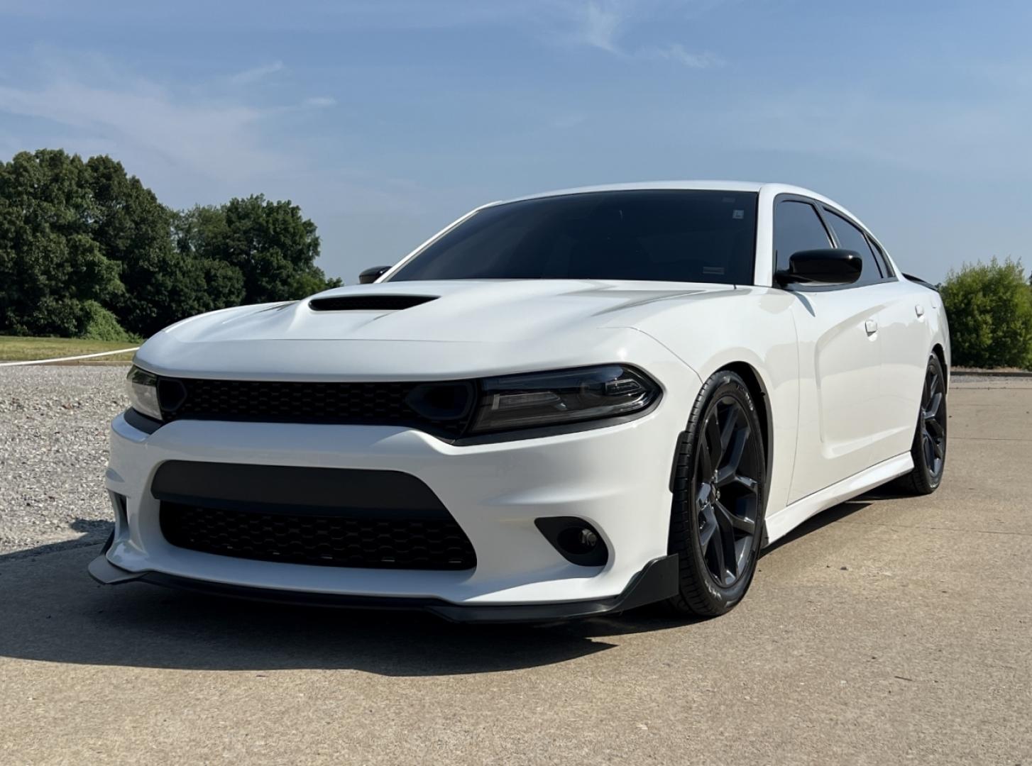 2019 WHITE /Black Cloth Dodge Charger R/T (2C3CDXCT6KH) with an 5.7L V8 engine, Automatic transmission, located at 2990 Old Orchard Rd., Jackson, MO, 63755, 37.354214, -89.612106 - 2019 Dodge Charger R/T 87xxx miles Rear Wheel Drive 5.7L V8 Automatic Navigation Backup Camera Power Driver Seat Heated Seats Heated Steering Wheel Bluetooth Remote Start Cruise Power Windows/Locks/Mirrors We have financing available and we accept trades! Fill out a credit application - Photo#7