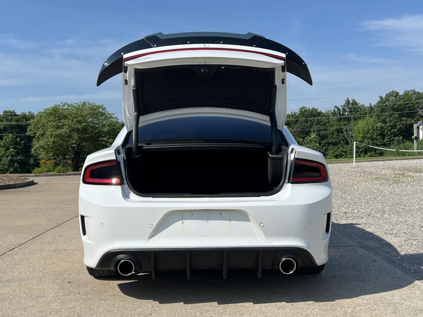 2019 WHITE /Black Cloth Dodge Charger R/T (2C3CDXCT6KH) with an 5.7L V8 engine, Automatic transmission, located at 2990 Old Orchard Rd., Jackson, MO, 63755, 37.354214, -89.612106 - 2019 Dodge Charger R/T 87xxx miles Rear Wheel Drive 5.7L V8 Automatic Navigation Backup Camera Power Driver Seat Heated Seats Heated Steering Wheel Bluetooth Remote Start Cruise Power Windows/Locks/Mirrors We have financing available and we accept trades! Fill out a credit application - Photo#20
