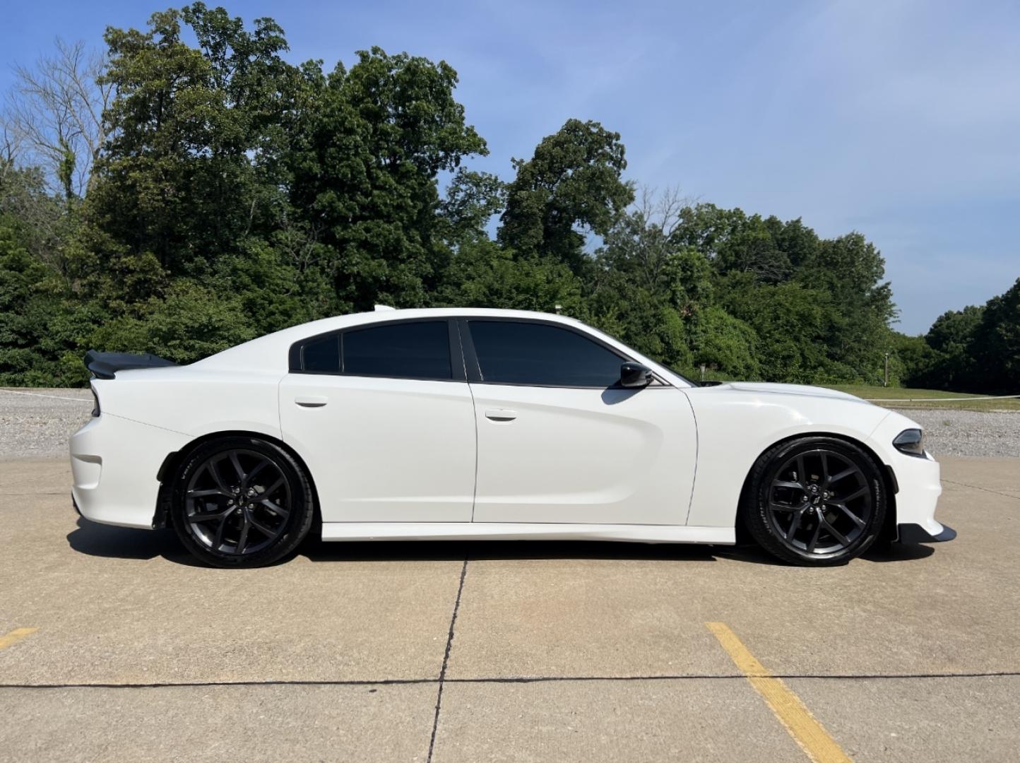 2019 WHITE /Black Cloth Dodge Charger R/T (2C3CDXCT6KH) with an 5.7L V8 engine, Automatic transmission, located at 2990 Old Orchard Rd., Jackson, MO, 63755, 37.354214, -89.612106 - 2019 Dodge Charger R/T 87xxx miles Rear Wheel Drive 5.7L V8 Automatic Navigation Backup Camera Power Driver Seat Heated Seats Heated Steering Wheel Bluetooth Remote Start Cruise Power Windows/Locks/Mirrors We have financing available and we accept trades! Fill out a credit application - Photo#9
