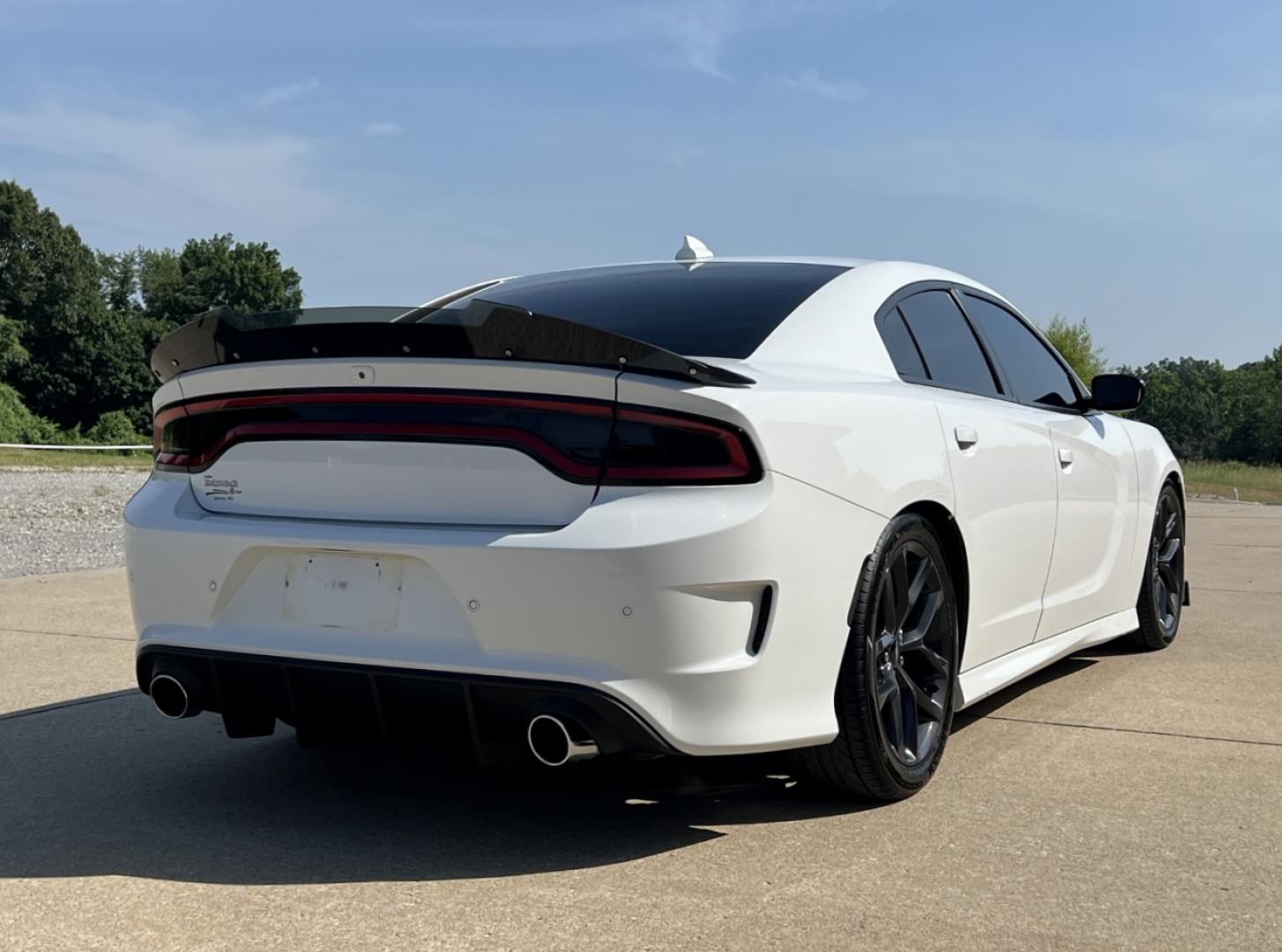 2019 WHITE /Black Cloth Dodge Charger R/T (2C3CDXCT6KH) with an 5.7L V8 engine, Automatic transmission, located at 2990 Old Orchard Rd., Jackson, MO, 63755, 37.354214, -89.612106 - 2019 Dodge Charger R/T 87xxx miles Rear Wheel Drive 5.7L V8 Automatic Navigation Backup Camera Power Driver Seat Heated Seats Heated Steering Wheel Bluetooth Remote Start Cruise Power Windows/Locks/Mirrors We have financing available and we accept trades! Fill out a credit application - Photo#10