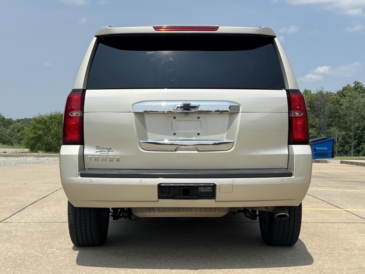 2017 GOLD /Tan Leather Chevrolet Tahoe LT 4WD (1GNSKBKC3HR) with an 5.3L V8 engine, Automatic transmission, located at 2990 Old Orchard Rd., Jackson, MO, 63755, 37.354214, -89.612106 - 2017 Chevrolet Tahoe 1500 LT 158xxx miles 4 Wheel Drive 5.3L V8 Automatic Leather 3rd Row Navigation Power/Heated Seats Rear Entertainment Backup Camera Sunroof Bluetooth Remote Start Cruise Power Windows/Locks/Mirrors We have financing available and we accept trades! Fill out a cred - Photo#15
