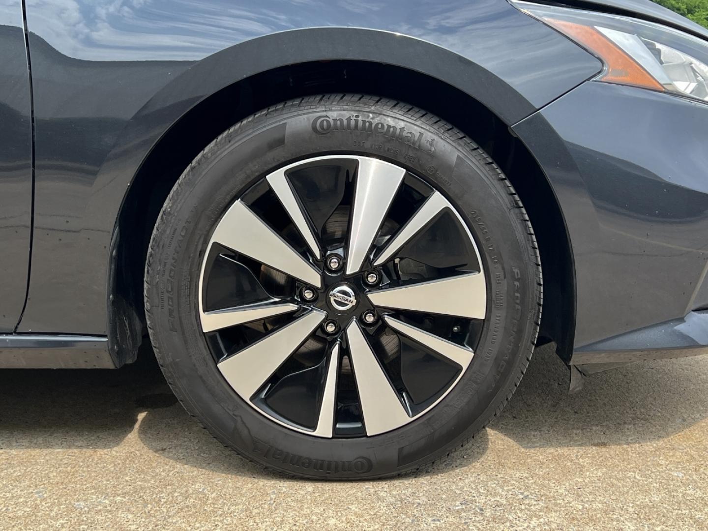 2022 BLUE /Black Cloth Nissan Altima 2.5 SV (1N4BL4DVXNN) with an 2.5L 4 Cyl. engine, CVT transmission, located at 2990 Old Orchard Rd., Jackson, MO, 63755, 37.354214, -89.612106 - 2022 Nissan Altima SV 1-Owner 94xxx miles Front Wheel Drive 2.5L 4 Cyl. Automatic Backup Camera Power Driver Seat Bluetooth Remote Start Cruise Power Windows/Locks/Mirrors We have financing available and we accept trades! Fill out a credit application on our website or come by today! If - Photo#33
