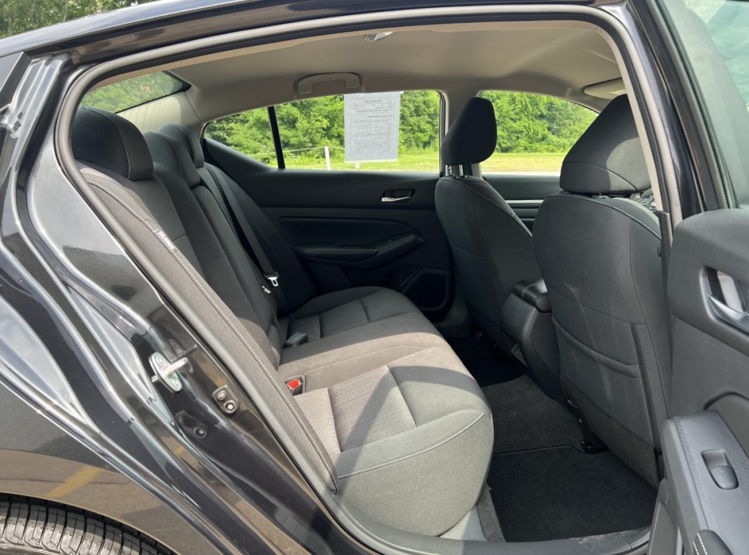2022 BLUE /Black Cloth Nissan Altima 2.5 SV (1N4BL4DVXNN) with an 2.5L 4 Cyl. engine, CVT transmission, located at 2990 Old Orchard Rd., Jackson, MO, 63755, 37.354214, -89.612106 - 2022 Nissan Altima SV 1-Owner 94xxx miles Front Wheel Drive 2.5L 4 Cyl. Automatic Backup Camera Power Driver Seat Bluetooth Remote Start Cruise Power Windows/Locks/Mirrors We have financing available and we accept trades! Fill out a credit application on our website or come by today! If - Photo#14