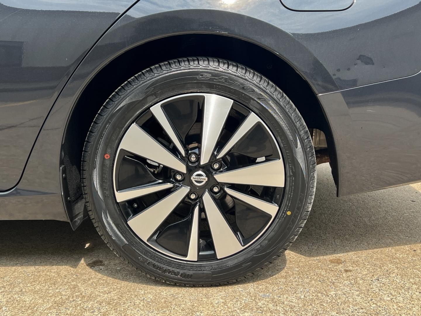 2022 BLUE /Black Cloth Nissan Altima 2.5 SV (1N4BL4DVXNN) with an 2.5L 4 Cyl. engine, CVT transmission, located at 2990 Old Orchard Rd., Jackson, MO, 63755, 37.354214, -89.612106 - 2022 Nissan Altima SV 1-Owner 94xxx miles Front Wheel Drive 2.5L 4 Cyl. Automatic Backup Camera Power Driver Seat Bluetooth Remote Start Cruise Power Windows/Locks/Mirrors We have financing available and we accept trades! Fill out a credit application on our website or come by today! If - Photo#31