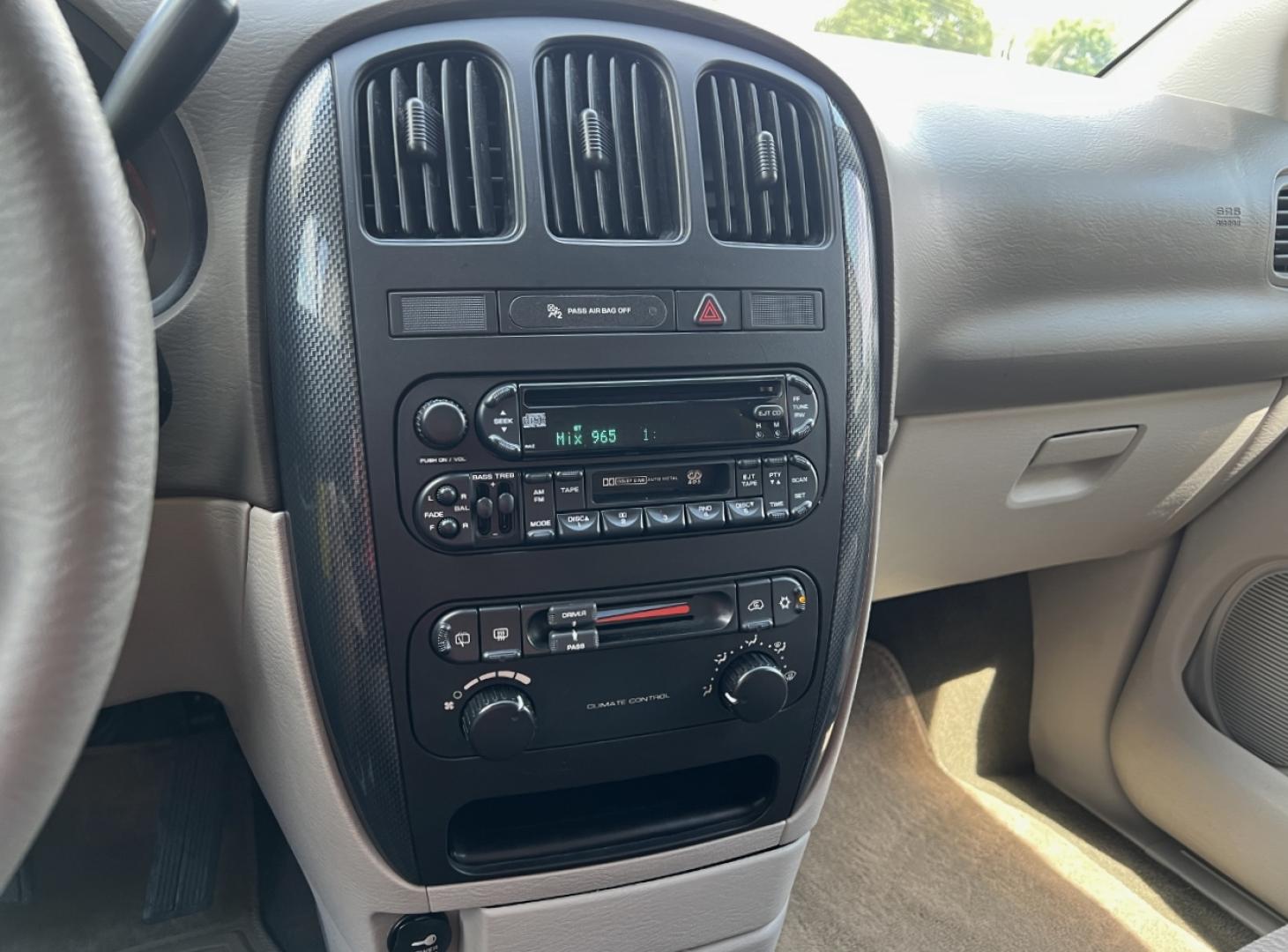 2007 GOLD /Tan Cloth Dodge Caravan SXT (1D4GP45R47B) with an 3.3L V6 engine, Automatic transmission, located at 2990 Old Orchard Rd., Jackson, MO, 63755, 37.354214, -89.612106 - 2007 Dodge Caravan SXT 152xxx miles Front Wheel Drive 3.3L V6 Automatic 3rd Row Power Driver Seat Cruise Power Windows/Locks/Mirrors We have financing available and we accept trades! Fill out a credit application on our website or come by today! If you have any questions, give us a call at - Photo#21