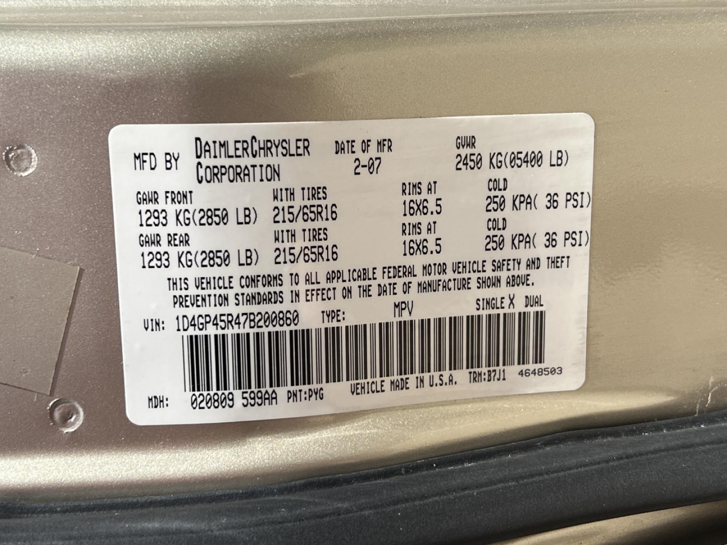 2007 GOLD /Tan Cloth Dodge Caravan SXT (1D4GP45R47B) with an 3.3L V6 engine, Automatic transmission, located at 2990 Old Orchard Rd., Jackson, MO, 63755, 37.354214, -89.612106 - 2007 Dodge Caravan SXT 152xxx miles Front Wheel Drive 3.3L V6 Automatic 3rd Row Power Driver Seat Cruise Power Windows/Locks/Mirrors We have financing available and we accept trades! Fill out a credit application on our website or come by today! If you have any questions, give us a call at - Photo#44