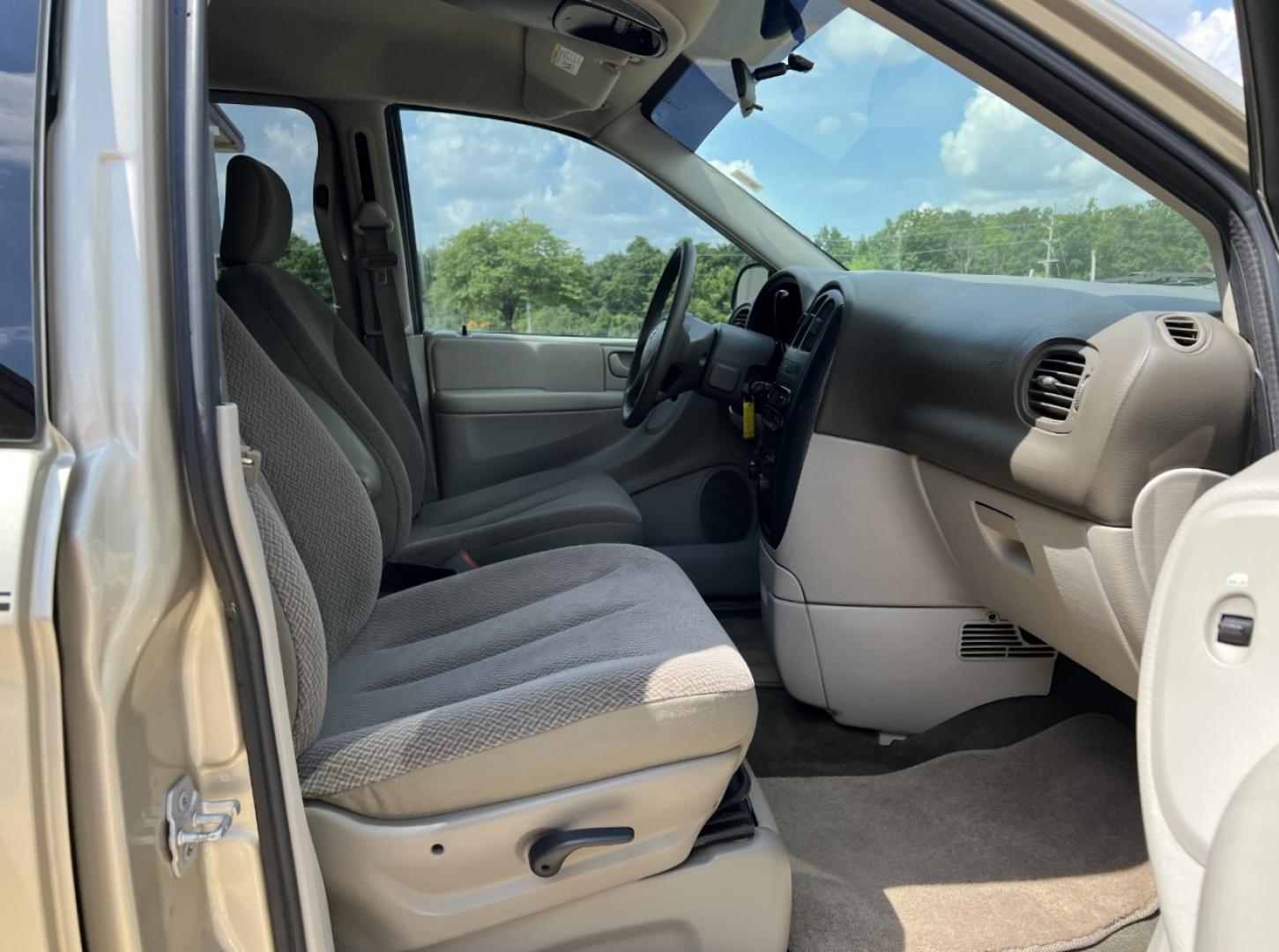 2007 GOLD /Tan Cloth Dodge Caravan SXT (1D4GP45R47B) with an 3.3L V6 engine, Automatic transmission, located at 2990 Old Orchard Rd., Jackson, MO, 63755, 37.354214, -89.612106 - 2007 Dodge Caravan SXT 152xxx miles Front Wheel Drive 3.3L V6 Automatic 3rd Row Power Driver Seat Cruise Power Windows/Locks/Mirrors We have financing available and we accept trades! Fill out a credit application on our website or come by today! If you have any questions, give us a call at - Photo#13