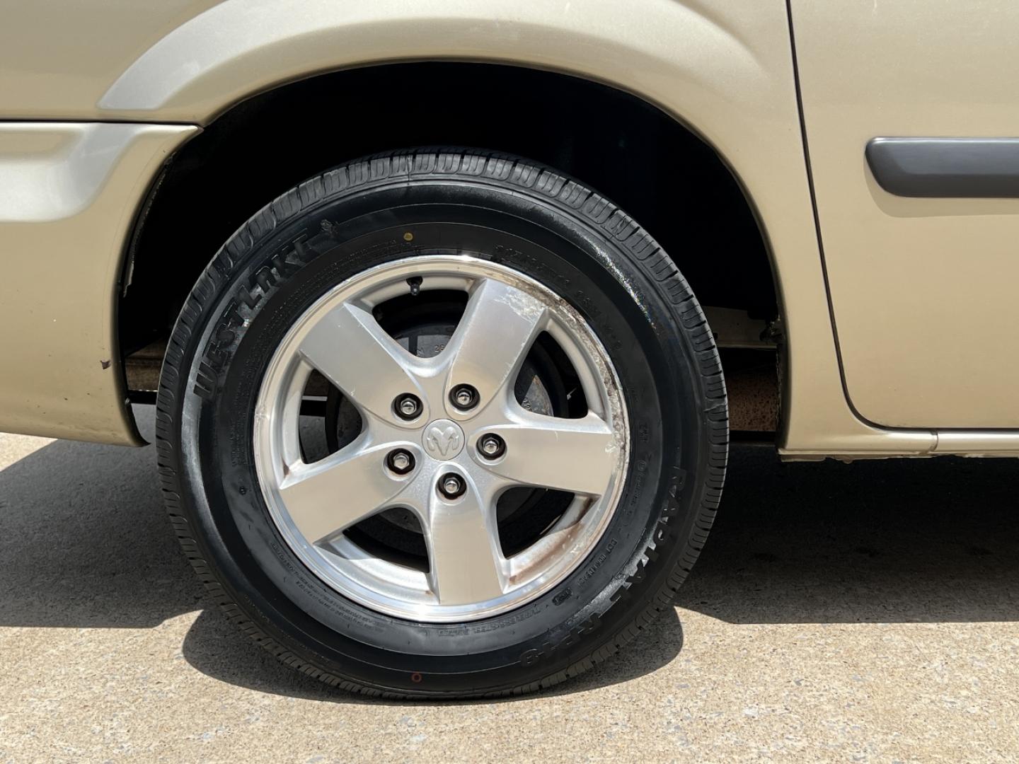 2007 GOLD /Tan Cloth Dodge Caravan SXT (1D4GP45R47B) with an 3.3L V6 engine, Automatic transmission, located at 2990 Old Orchard Rd., Jackson, MO, 63755, 37.354214, -89.612106 - 2007 Dodge Caravan SXT 152xxx miles Front Wheel Drive 3.3L V6 Automatic 3rd Row Power Driver Seat Cruise Power Windows/Locks/Mirrors We have financing available and we accept trades! Fill out a credit application on our website or come by today! If you have any questions, give us a call at - Photo#32