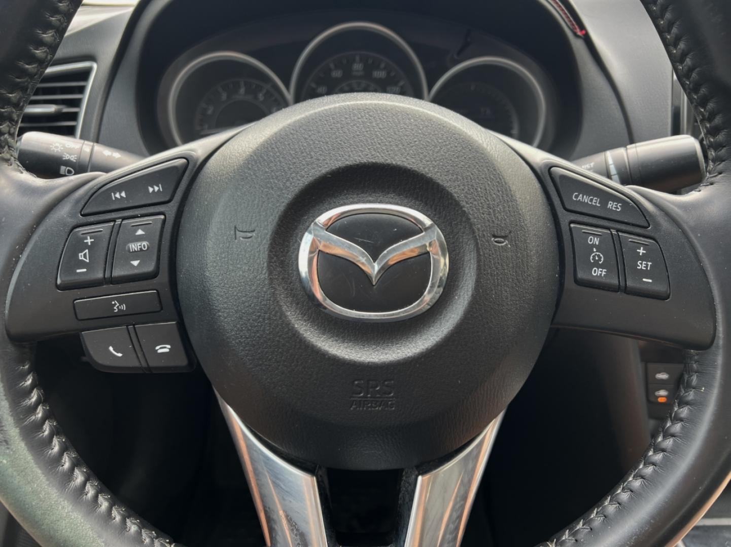 2014 WHITE /Black Leather Mazda Mazda6 i Touring (JM1GJ1V63E1) with an 2.5L 4 Cyl. engine, Automatic transmission, located at 2990 Old Orchard Rd., Jackson, MO, 63755, 37.354214, -89.612106 - 2014 Mazda 6 Touring 1-Owner 217xxx miles Front Wheel Drive 2.5L 4 Cyl. Automatic Leather Backup Camera Power Driver Seat Bluetooth Cruise Power Windows/Locks/Mirrors We have financing available and we accept trades! Fill out a credit application on our website or come by today! If you - Photo#20