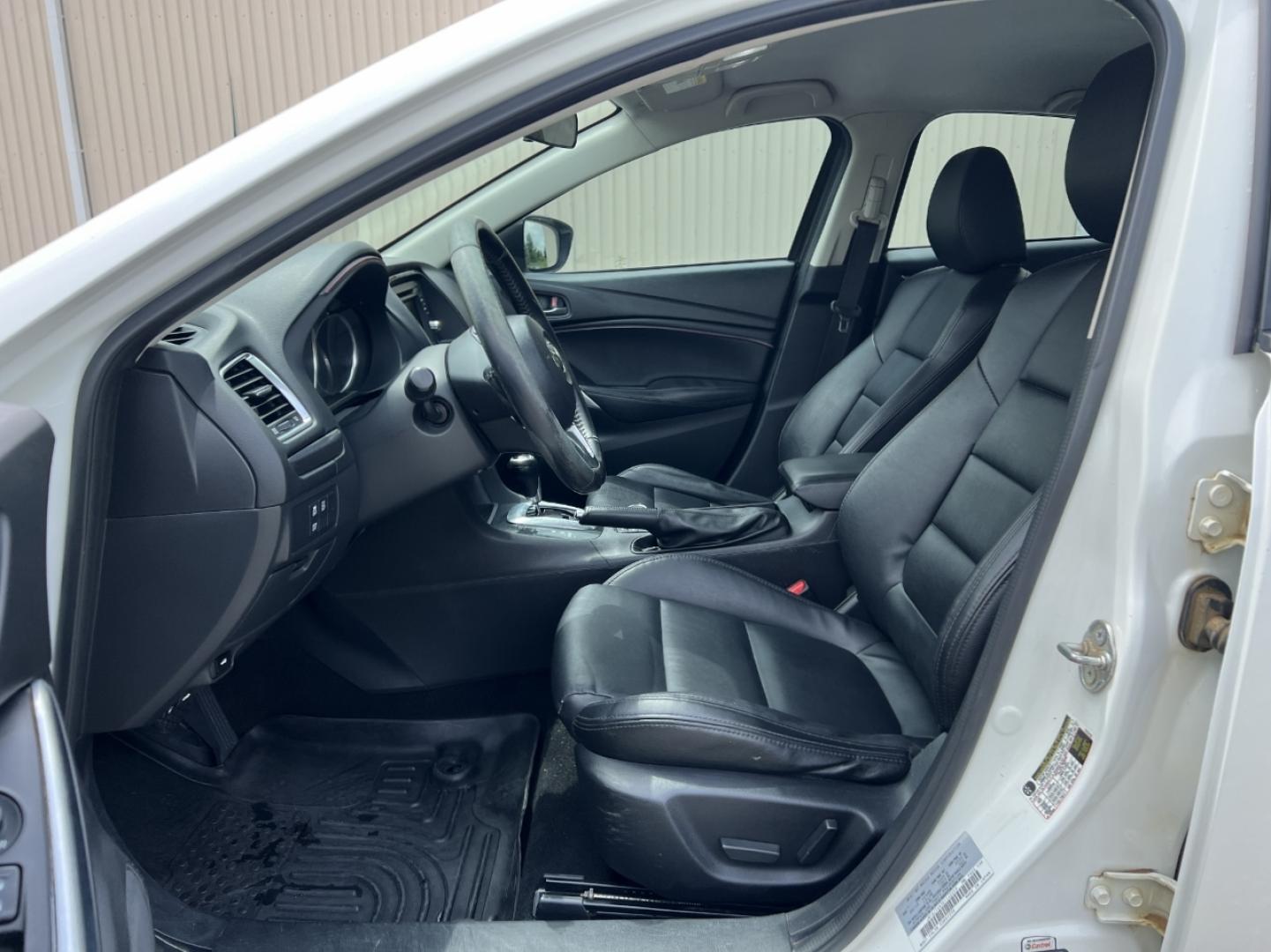 2014 WHITE /Black Leather Mazda Mazda6 i Touring (JM1GJ1V63E1) with an 2.5L 4 Cyl. engine, Automatic transmission, located at 2990 Old Orchard Rd., Jackson, MO, 63755, 37.354214, -89.612106 - 2014 Mazda 6 Touring 1-Owner 217xxx miles Front Wheel Drive 2.5L 4 Cyl. Automatic Leather Backup Camera Power Driver Seat Bluetooth Cruise Power Windows/Locks/Mirrors We have financing available and we accept trades! Fill out a credit application on our website or come by today! If you - Photo#12