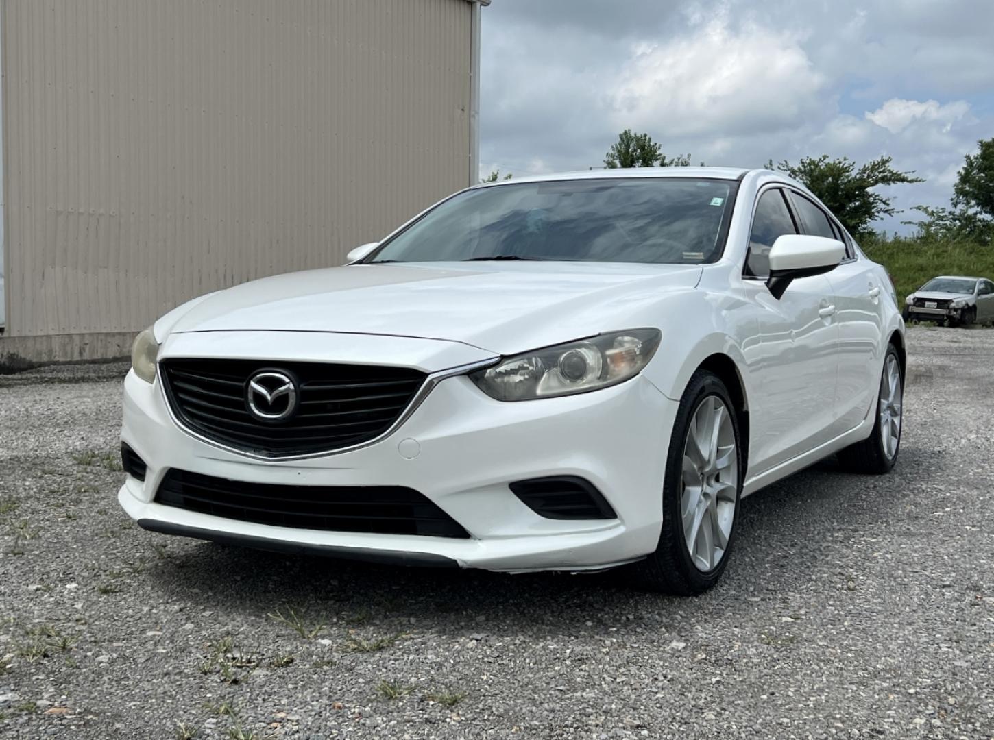 2014 WHITE /Black Leather Mazda Mazda6 i Touring (JM1GJ1V63E1) with an 2.5L 4 Cyl. engine, Automatic transmission, located at 2990 Old Orchard Rd., Jackson, MO, 63755, 37.354214, -89.612106 - 2014 Mazda 6 Touring 1-Owner 217xxx miles Front Wheel Drive 2.5L 4 Cyl. Automatic Leather Backup Camera Power Driver Seat Bluetooth Cruise Power Windows/Locks/Mirrors We have financing available and we accept trades! Fill out a credit application on our website or come by today! If you - Photo#4