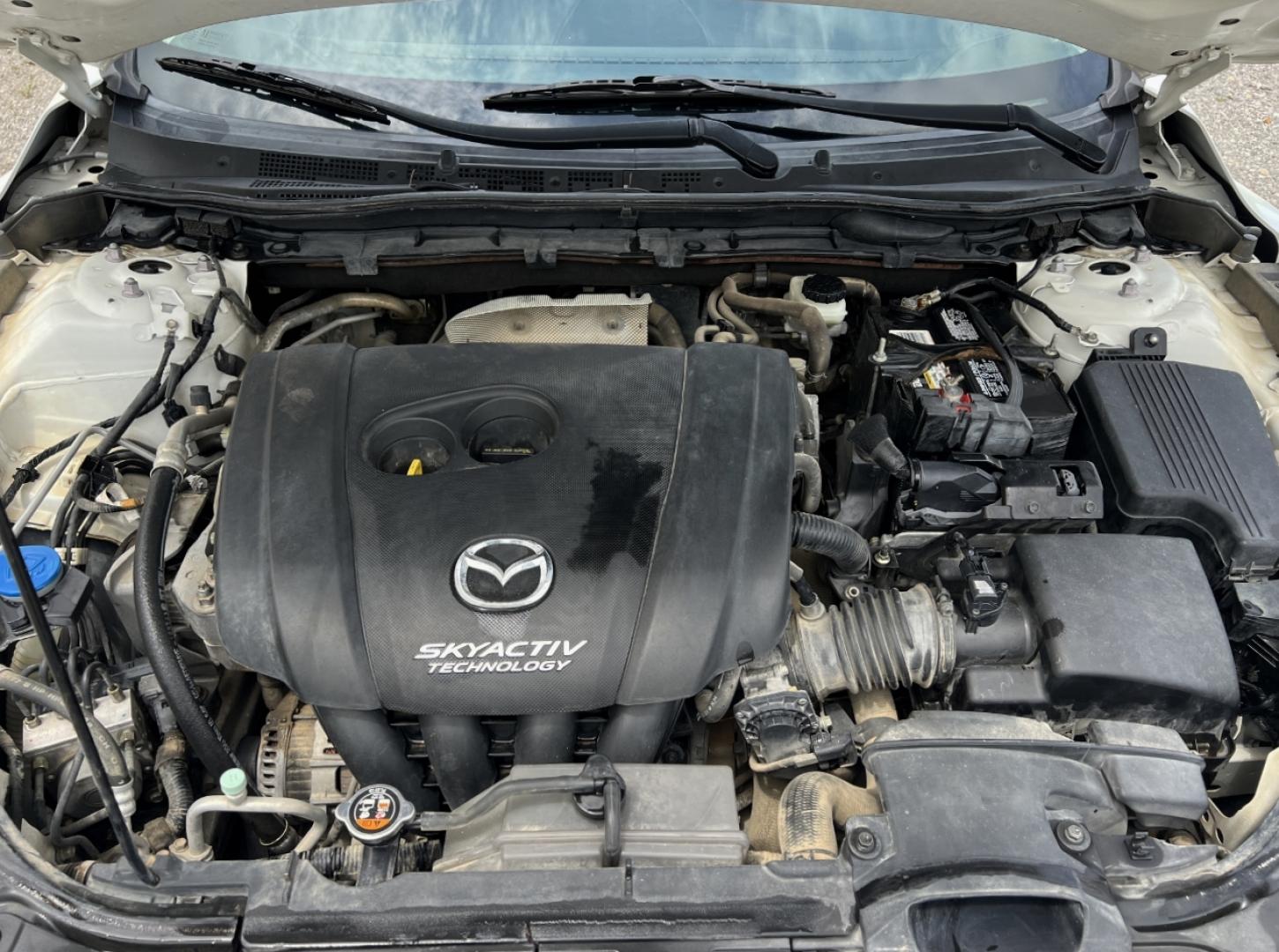 2014 WHITE /Black Leather Mazda Mazda6 i Touring (JM1GJ1V63E1) with an 2.5L 4 Cyl. engine, Automatic transmission, located at 2990 Old Orchard Rd., Jackson, MO, 63755, 37.354214, -89.612106 - 2014 Mazda 6 Touring 1-Owner 217xxx miles Front Wheel Drive 2.5L 4 Cyl. Automatic Leather Backup Camera Power Driver Seat Bluetooth Cruise Power Windows/Locks/Mirrors We have financing available and we accept trades! Fill out a credit application on our website or come by today! If you - Photo#30