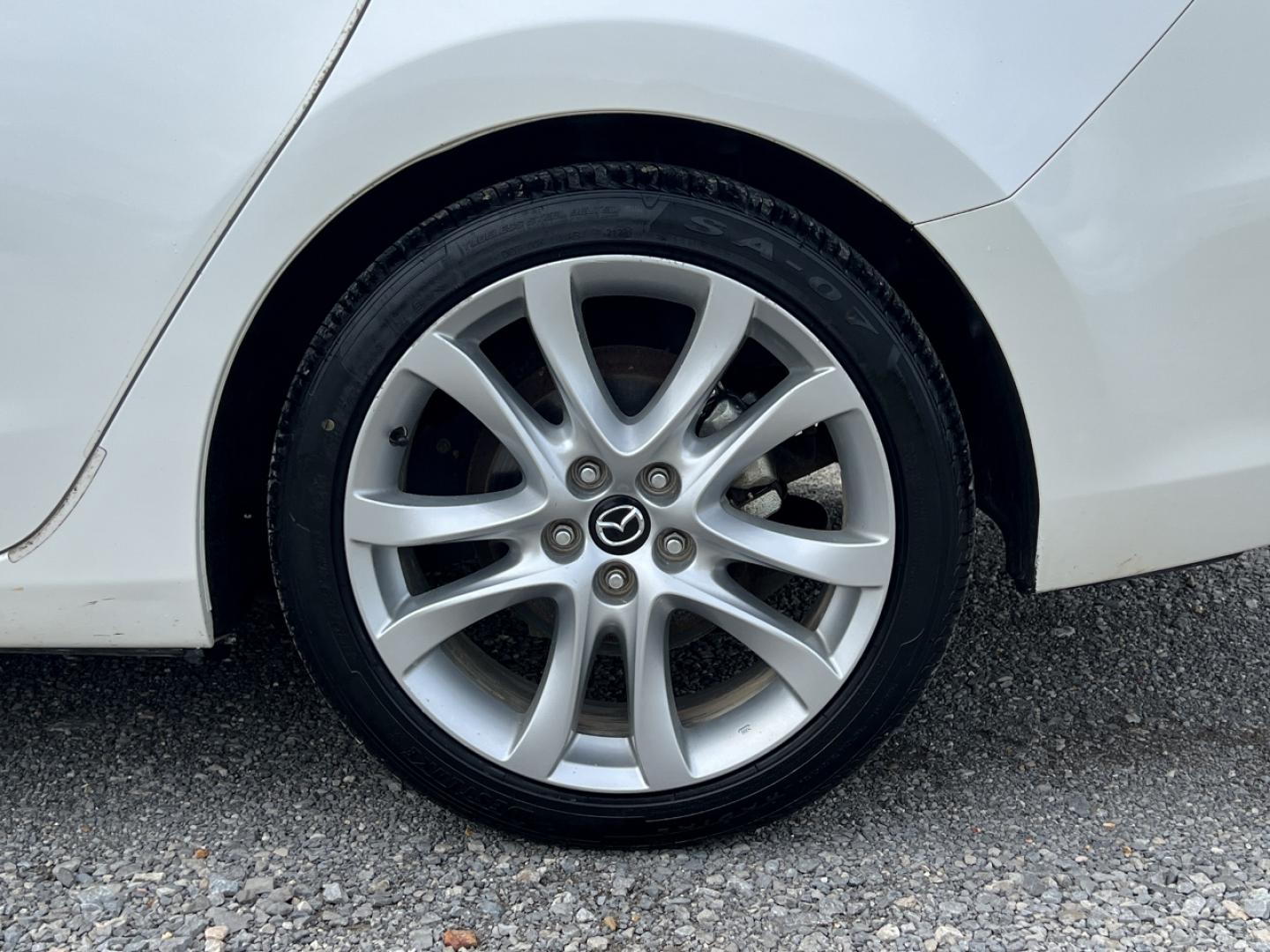 2014 WHITE /Black Leather Mazda Mazda6 i Touring (JM1GJ1V63E1) with an 2.5L 4 Cyl. engine, Automatic transmission, located at 2990 Old Orchard Rd., Jackson, MO, 63755, 37.354214, -89.612106 - 2014 Mazda 6 Touring 1-Owner 217xxx miles Front Wheel Drive 2.5L 4 Cyl. Automatic Leather Backup Camera Power Driver Seat Bluetooth Cruise Power Windows/Locks/Mirrors We have financing available and we accept trades! Fill out a credit application on our website or come by today! If you - Photo#33