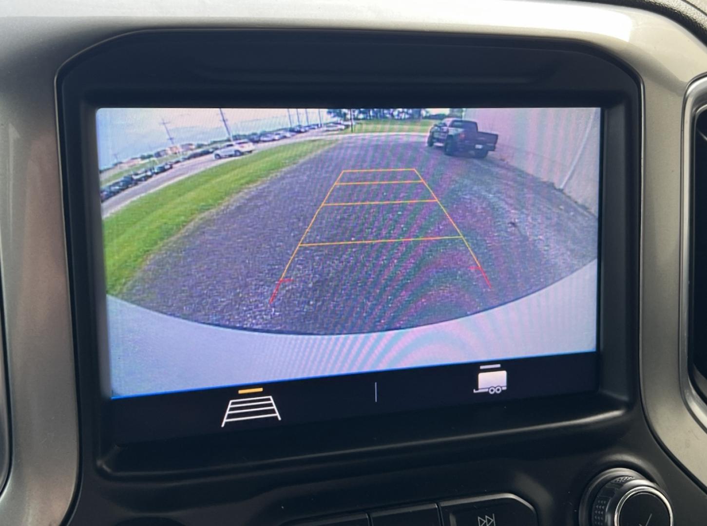 2019 WHITE /Black Cloth Chevrolet Silverado 1500 LT Trail Boss Crew Cab Long Box 4WD (1GCPYFED8KZ) with an 5.3L V8 engine, Automatic transmission, located at 2990 Old Orchard Rd., Jackson, MO, 63755, 37.354214, -89.612106 - We have financing available and we accept trades! Fill out a credit application on our website or come by today! If you have any questions, give us a call at (573) 204-7777 or visit our website at firstautocredit.com. - Photo#3
