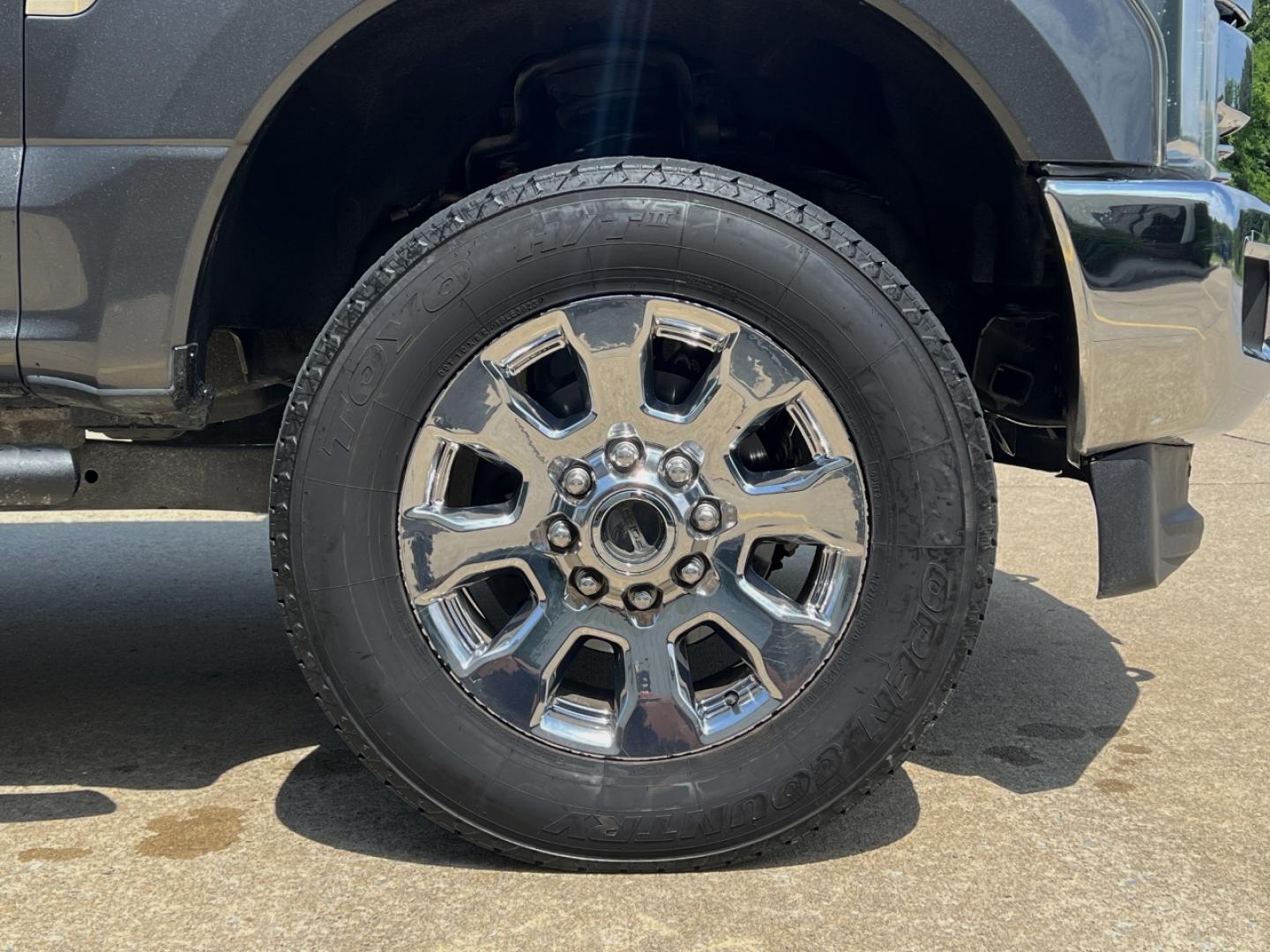 2017 GRAY /Black Leather Ford F-250 SD Lariat (1FT7W2BT0HE) with an 6.7L V8 DIESEL engine, Automatic transmission, located at 506 S. Kingshighway, Cape Girardeau, MO, 63703, (573) 235-5000, 37.294994, -89.556206 - 2017 Ford F-250 Lariat Super Duty 189xxx miles 4x4 6.7L V8 Diesel Automatic Leather Navigation Backup Camera Bluetooth Cruise Power Windows/Locks/Mirrors We have financing available and we accept trades! Fill out a credit application on our website or come by today! If you have any quest - Photo#41