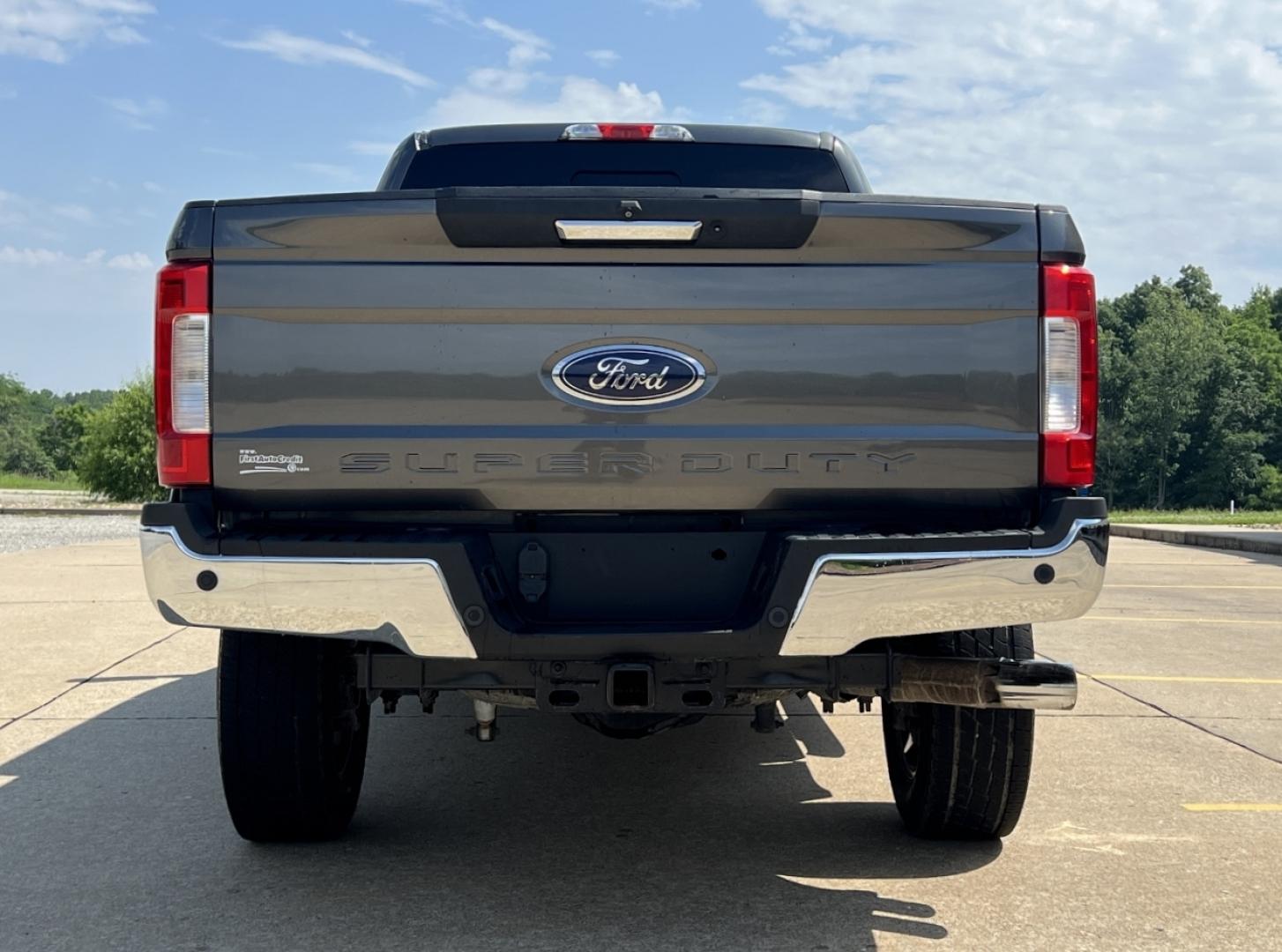 2017 GRAY /Black Leather Ford F-250 SD Lariat (1FT7W2BT0HE) with an 6.7L V8 DIESEL engine, Automatic transmission, located at 506 S. Kingshighway, Cape Girardeau, MO, 63703, (573) 235-5000, 37.294994, -89.556206 - 2017 Ford F-250 Lariat Super Duty 189xxx miles 4x4 6.7L V8 Diesel Automatic Leather Navigation Backup Camera Bluetooth Cruise Power Windows/Locks/Mirrors We have financing available and we accept trades! Fill out a credit application on our website or come by today! If you have any quest - Photo#11