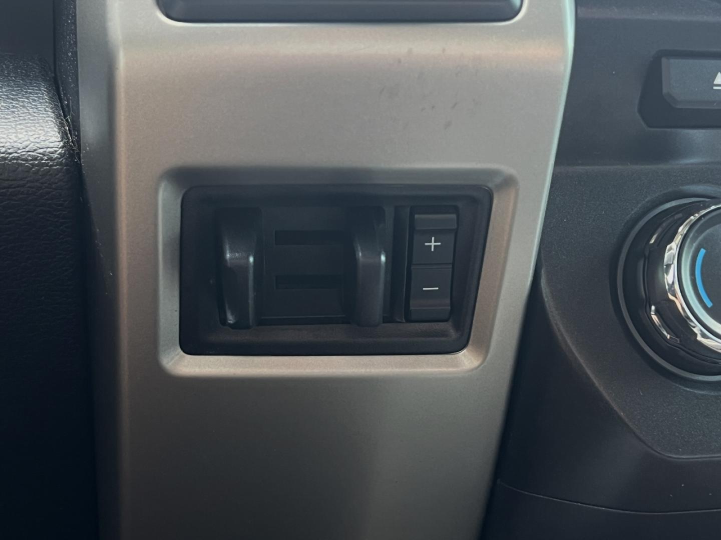 2017 GRAY /Black Leather Ford F-250 SD Lariat (1FT7W2BT0HE) with an 6.7L V8 DIESEL engine, Automatic transmission, located at 506 S. Kingshighway, Cape Girardeau, MO, 63703, (573) 235-5000, 37.294994, -89.556206 - 2017 Ford F-250 Lariat Super Duty 189xxx miles 4x4 6.7L V8 Diesel Automatic Leather Navigation Backup Camera Bluetooth Cruise Power Windows/Locks/Mirrors We have financing available and we accept trades! Fill out a credit application on our website or come by today! If you have any quest - Photo#30