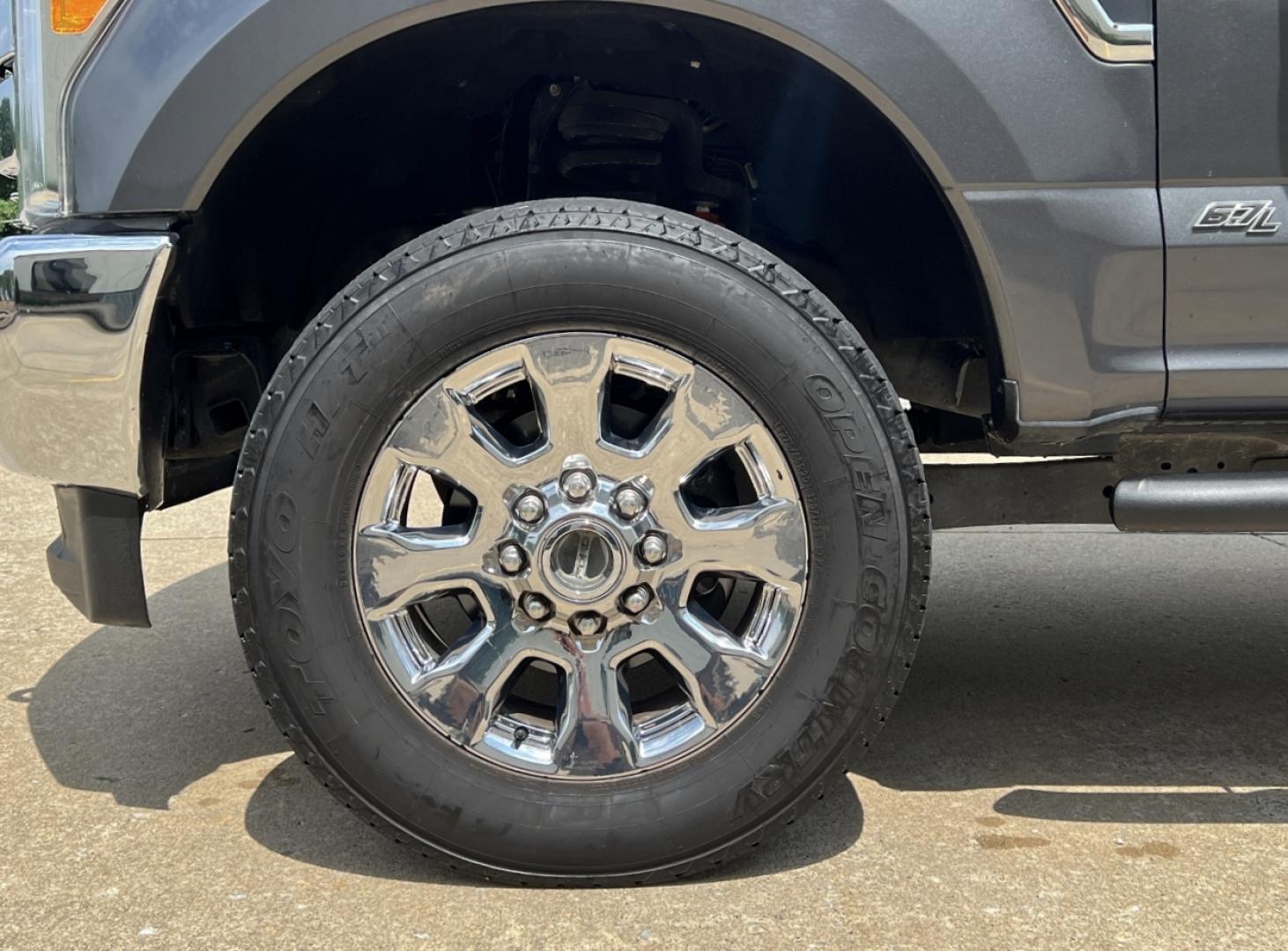 2017 GRAY /Black Leather Ford F-250 SD Lariat (1FT7W2BT0HE) with an 6.7L V8 DIESEL engine, Automatic transmission, located at 506 S. Kingshighway, Cape Girardeau, MO, 63703, (573) 235-5000, 37.294994, -89.556206 - 2017 Ford F-250 Lariat Super Duty 189xxx miles 4x4 6.7L V8 Diesel Automatic Leather Navigation Backup Camera Bluetooth Cruise Power Windows/Locks/Mirrors We have financing available and we accept trades! Fill out a credit application on our website or come by today! If you have any quest - Photo#37
