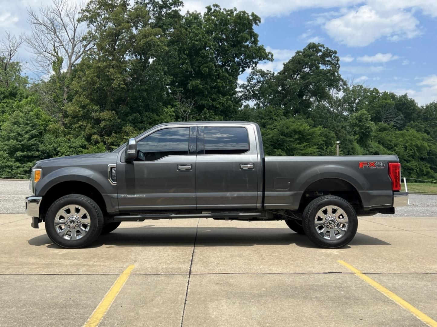 2017 GRAY /Black Leather Ford F-250 SD Lariat (1FT7W2BT0HE) with an 6.7L V8 DIESEL engine, Automatic transmission, located at 506 S. Kingshighway, Cape Girardeau, MO, 63703, (573) 235-5000, 37.294994, -89.556206 - 2017 Ford F-250 Lariat Super Duty 189xxx miles 4x4 6.7L V8 Diesel Automatic Leather Navigation Backup Camera Bluetooth Cruise Power Windows/Locks/Mirrors We have financing available and we accept trades! Fill out a credit application on our website or come by today! If you have any quest - Photo#7