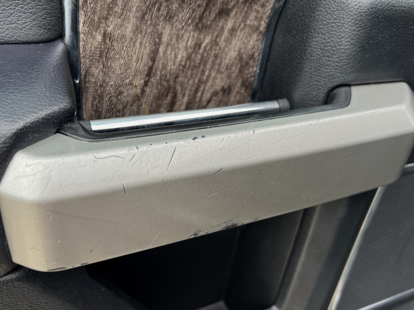 2017 GRAY /Black Leather Ford F-250 SD Lariat (1FT7W2BT0HE) with an 6.7L V8 DIESEL engine, Automatic transmission, located at 506 S. Kingshighway, Cape Girardeau, MO, 63703, (573) 235-5000, 37.294994, -89.556206 - 2017 Ford F-250 Lariat Super Duty 189xxx miles 4x4 6.7L V8 Diesel Automatic Leather Navigation Backup Camera Bluetooth Cruise Power Windows/Locks/Mirrors We have financing available and we accept trades! Fill out a credit application on our website or come by today! If you have any quest - Photo#52