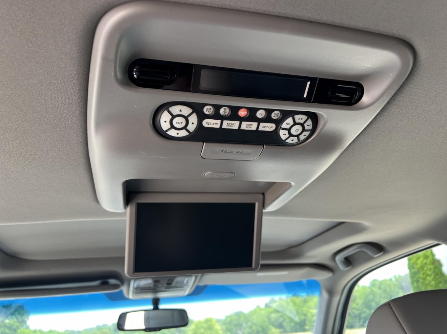 2011 WHITE /Gray Leather Honda Pilot Touring 4WD (5FNYF4H95BB) with an 3.5L V6 engine, Automatic transmission, located at 2990 Old Orchard Rd., Jackson, MO, 63755, 37.354214, -89.612106 - 2011 Honda Pilot Touring Local 1-Owner 168xxx miles All Wheel Drive 3.5L V6 Automatic Leather 3rd Row Rear Entertainment Navigation Power/Heated Seats Backup Camera Sunroof Cruise Power Windows/Locks/Mirrors We have financing available and we accept trades! Fill out a credit applicati - Photo#8