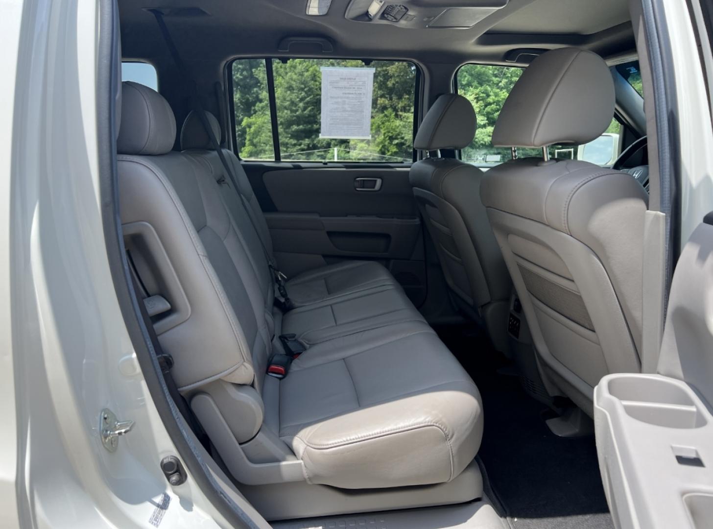 2011 WHITE /Gray Leather Honda Pilot Touring 4WD (5FNYF4H95BB) with an 3.5L V6 engine, Automatic transmission, located at 2990 Old Orchard Rd., Jackson, MO, 63755, 37.354214, -89.612106 - 2011 Honda Pilot Touring Local 1-Owner 168xxx miles All Wheel Drive 3.5L V6 Automatic Leather 3rd Row Rear Entertainment Navigation Power/Heated Seats Backup Camera Sunroof Cruise Power Windows/Locks/Mirrors We have financing available and we accept trades! Fill out a credit applicati - Photo#21