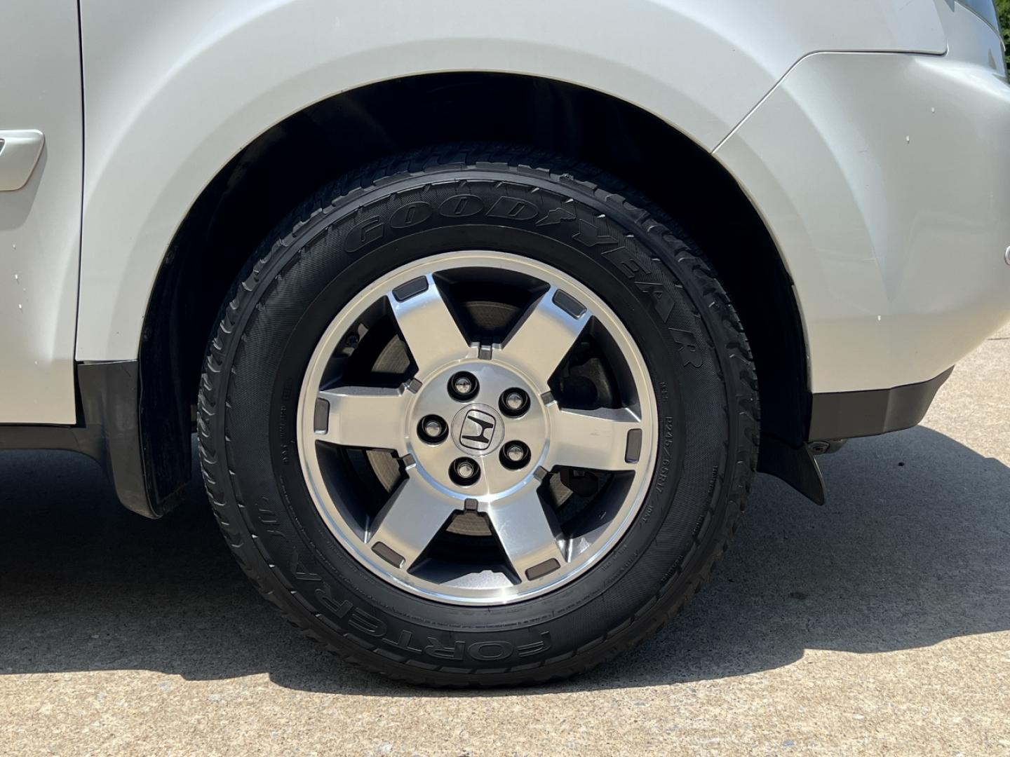 2011 WHITE /Gray Leather Honda Pilot Touring 4WD (5FNYF4H95BB) with an 3.5L V6 engine, Automatic transmission, located at 2990 Old Orchard Rd., Jackson, MO, 63755, 37.354214, -89.612106 - 2011 Honda Pilot Touring Local 1-Owner 168xxx miles All Wheel Drive 3.5L V6 Automatic Leather 3rd Row Rear Entertainment Navigation Power/Heated Seats Backup Camera Sunroof Cruise Power Windows/Locks/Mirrors We have financing available and we accept trades! Fill out a credit applicati - Photo#41