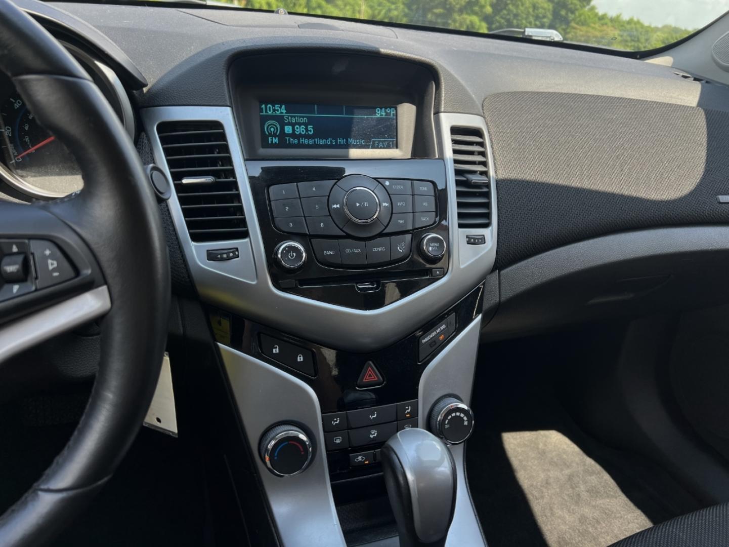 2014 GOLD /Black Cloth Chevrolet Cruze 1LT Auto (1G1PC5SB4E7) with an 1.4L 4 Cyl. Turbo engine, Automatic transmission, located at 2990 Old Orchard Rd., Jackson, MO, 63755, 37.354214, -89.612106 - 2014 Chevrolet Cruze LT Only 78xxx miles Front Wheel Drive 1.4L 4 Cyl. Automatic Power Driver Seat Remote Start Cruise Power Windows/Locks/Mirrors We have financing available and we accept trades! Fill out a credit application on our website or come by today! If you have any questions, giv - Photo#22