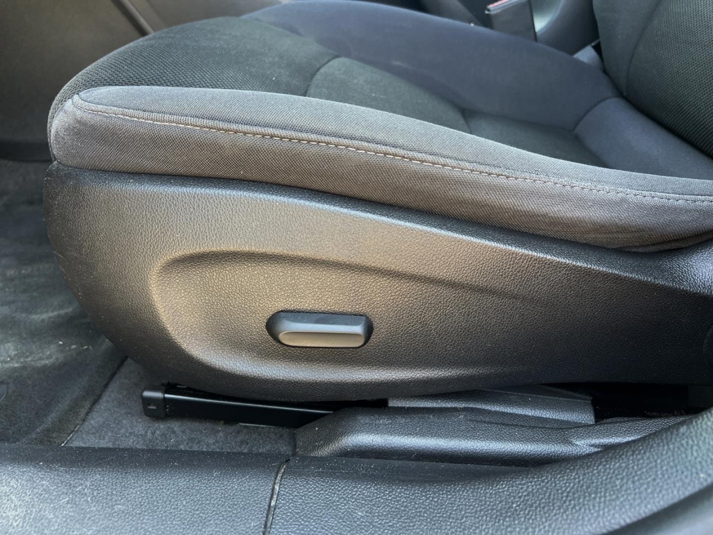 2014 GOLD /Black Cloth Chevrolet Cruze 1LT Auto (1G1PC5SB4E7) with an 1.4L 4 Cyl. Turbo engine, Automatic transmission, located at 2990 Old Orchard Rd., Jackson, MO, 63755, 37.354214, -89.612106 - 2014 Chevrolet Cruze LT Only 78xxx miles Front Wheel Drive 1.4L 4 Cyl. Automatic Power Driver Seat Remote Start Cruise Power Windows/Locks/Mirrors We have financing available and we accept trades! Fill out a credit application on our website or come by today! If you have any questions, giv - Photo#2