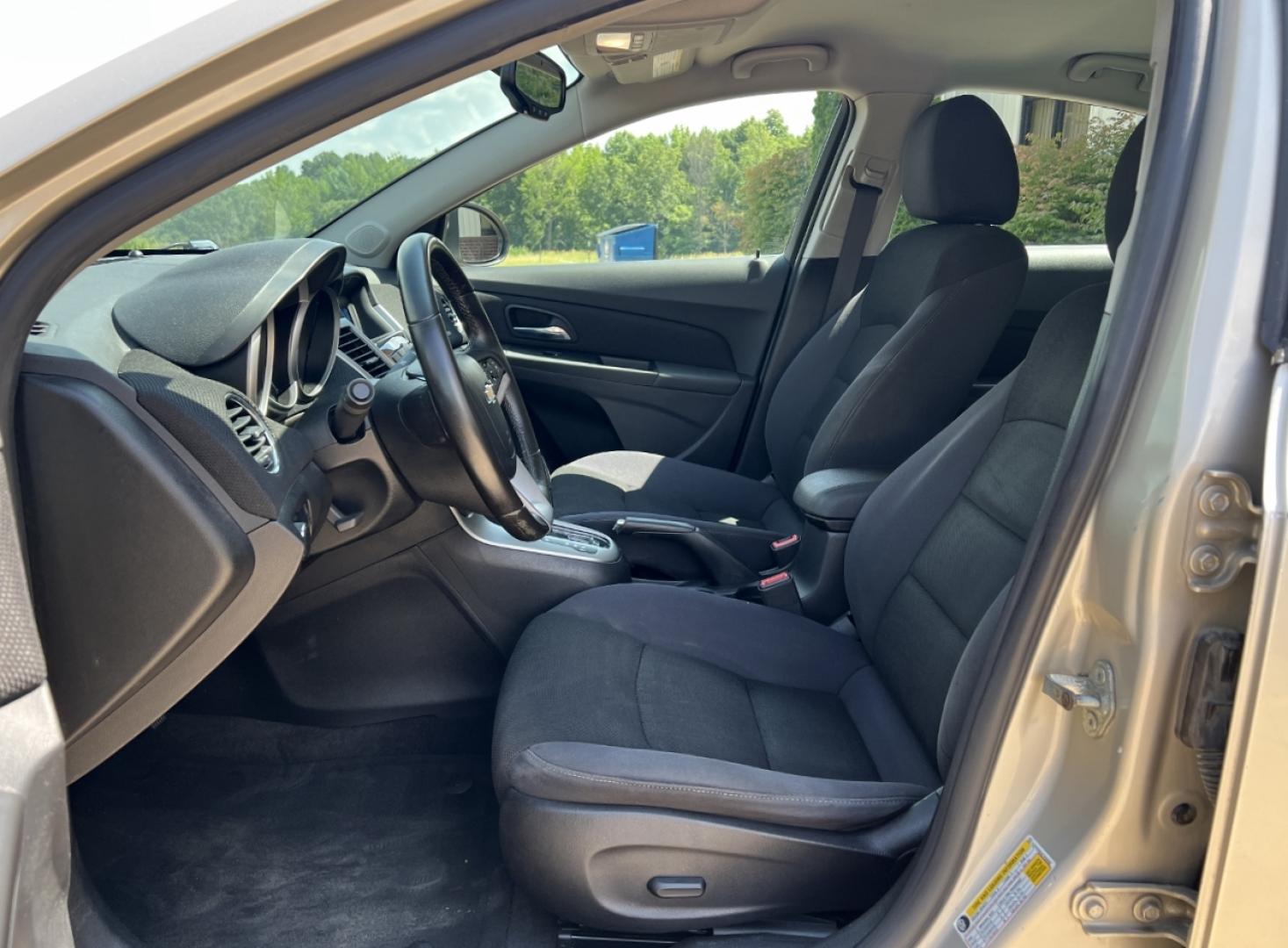 2014 GOLD /Black Cloth Chevrolet Cruze 1LT Auto (1G1PC5SB4E7) with an 1.4L 4 Cyl. Turbo engine, Automatic transmission, located at 2990 Old Orchard Rd., Jackson, MO, 63755, 37.354214, -89.612106 - 2014 Chevrolet Cruze LT Only 78xxx miles Front Wheel Drive 1.4L 4 Cyl. Automatic Power Driver Seat Remote Start Cruise Power Windows/Locks/Mirrors We have financing available and we accept trades! Fill out a credit application on our website or come by today! If you have any questions, giv - Photo#12