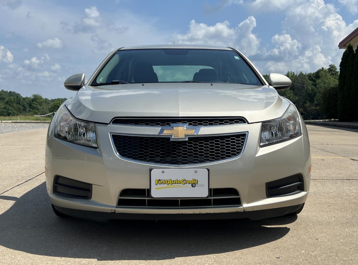 2014 GOLD /Black Cloth Chevrolet Cruze 1LT Auto (1G1PC5SB4E7) with an 1.4L 4 Cyl. Turbo engine, Automatic transmission, located at 2990 Old Orchard Rd., Jackson, MO, 63755, 37.354214, -89.612106 - 2014 Chevrolet Cruze LT Only 78xxx miles Front Wheel Drive 1.4L 4 Cyl. Automatic Power Driver Seat Remote Start Cruise Power Windows/Locks/Mirrors We have financing available and we accept trades! Fill out a credit application on our website or come by today! If you have any questions, giv - Photo#10