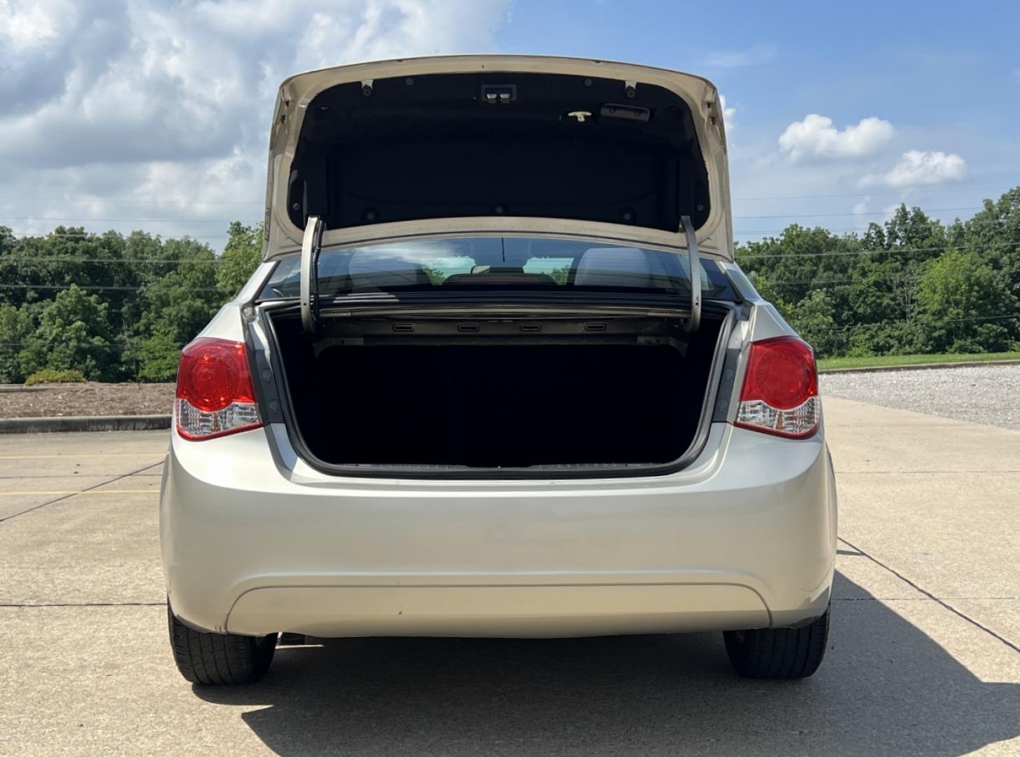 2014 GOLD /Black Cloth Chevrolet Cruze 1LT Auto (1G1PC5SB4E7) with an 1.4L 4 Cyl. Turbo engine, Automatic transmission, located at 2990 Old Orchard Rd., Jackson, MO, 63755, 37.354214, -89.612106 - 2014 Chevrolet Cruze LT Only 78xxx miles Front Wheel Drive 1.4L 4 Cyl. Automatic Power Driver Seat Remote Start Cruise Power Windows/Locks/Mirrors We have financing available and we accept trades! Fill out a credit application on our website or come by today! If you have any questions, giv - Photo#17