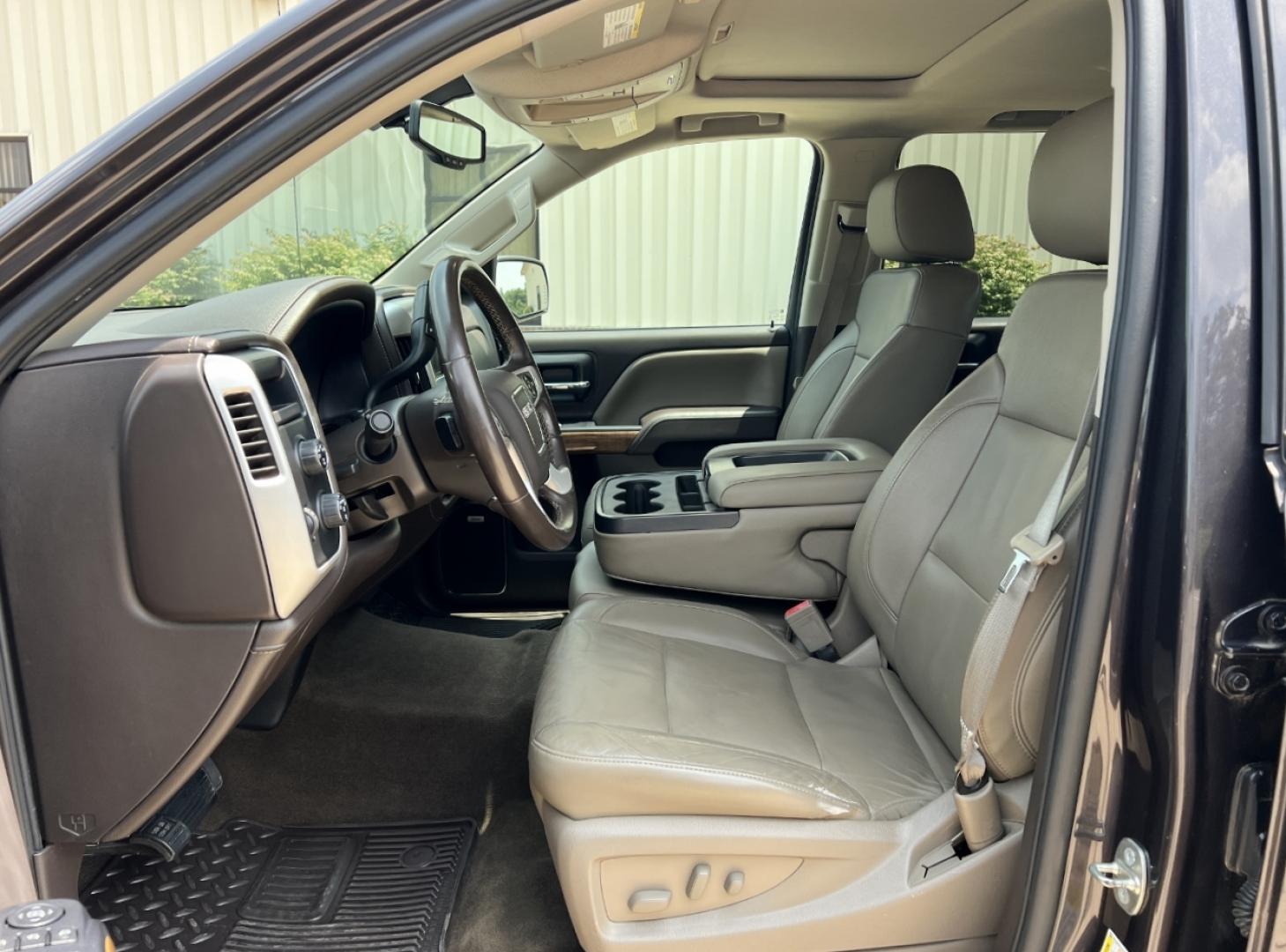2015 GRAY /Tan Leather GMC Sierra 1500 SLT Crew Cab Long Box 4WD (3GTU2VEC1FG) with an 5.3L V8 engine, Automatic transmission, located at 2990 Old Orchard Rd., Jackson, MO, 63755, 37.354214, -89.612106 - 2015 GMC Sierra 1500 SLT 150xxx miles 4x4 5.3L V8 Automatic Leather Navigation Backup Camera Power/Heated Seats Sunroof Bluetooth Cruise Power Windows/Locks/Mirrors We have financing available and we accept trades! Fill out a credit application on our website or come by today! If you h - Photo#17