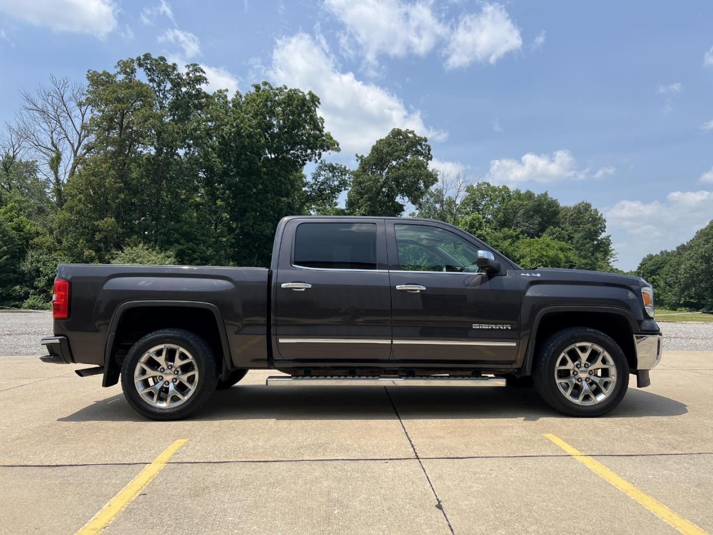 2015 GRAY /Tan Leather GMC Sierra 1500 SLT Crew Cab Long Box 4WD (3GTU2VEC1FG) with an 5.3L V8 engine, Automatic transmission, located at 2990 Old Orchard Rd., Jackson, MO, 63755, 37.354214, -89.612106 - 2015 GMC Sierra 1500 SLT 150xxx miles 4x4 5.3L V8 Automatic Leather Navigation Backup Camera Power/Heated Seats Sunroof Bluetooth Cruise Power Windows/Locks/Mirrors We have financing available and we accept trades! Fill out a credit application on our website or come by today! If you h - Photo#11