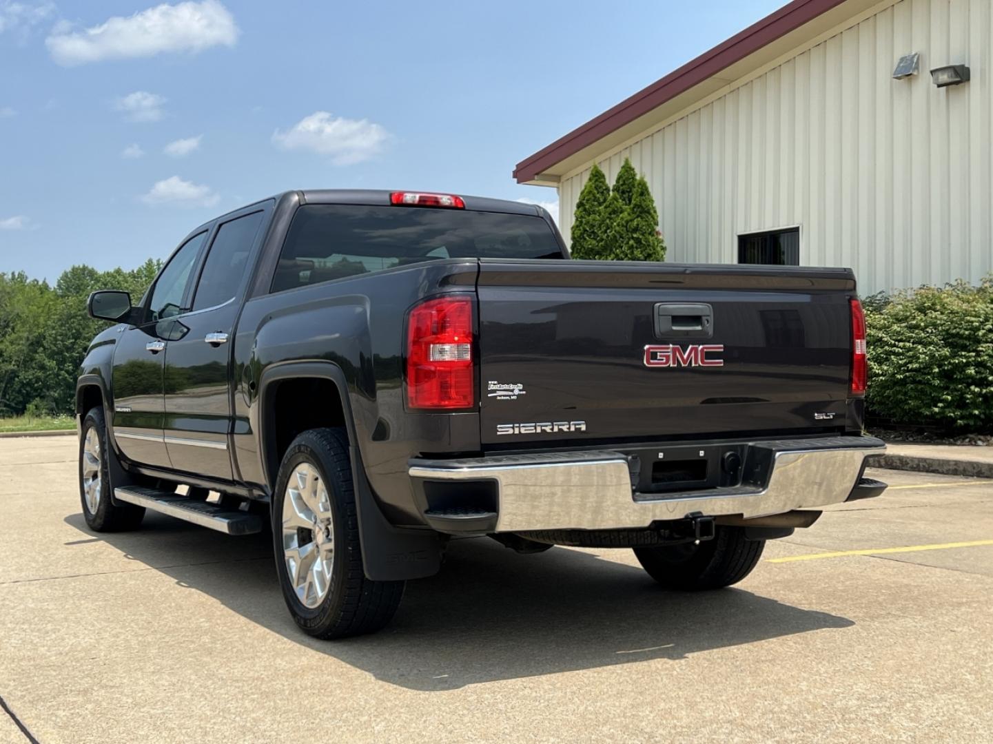 2015 GRAY /Tan Leather GMC Sierra 1500 SLT Crew Cab Long Box 4WD (3GTU2VEC1FG) with an 5.3L V8 engine, Automatic transmission, located at 2990 Old Orchard Rd., Jackson, MO, 63755, 37.354214, -89.612106 - 2015 GMC Sierra 1500 SLT 150xxx miles 4x4 5.3L V8 Automatic Leather Navigation Backup Camera Power/Heated Seats Sunroof Bluetooth Cruise Power Windows/Locks/Mirrors We have financing available and we accept trades! Fill out a credit application on our website or come by today! If you h - Photo#13