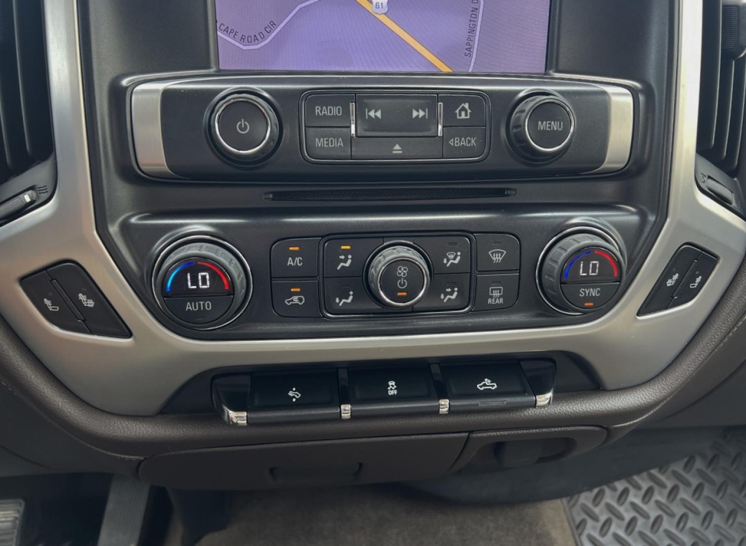 2015 GRAY /Tan Leather GMC Sierra 1500 SLT Crew Cab Long Box 4WD (3GTU2VEC1FG) with an 5.3L V8 engine, Automatic transmission, located at 2990 Old Orchard Rd., Jackson, MO, 63755, 37.354214, -89.612106 - 2015 GMC Sierra 1500 SLT 150xxx miles 4x4 5.3L V8 Automatic Leather Navigation Backup Camera Power/Heated Seats Sunroof Bluetooth Cruise Power Windows/Locks/Mirrors We have financing available and we accept trades! Fill out a credit application on our website or come by today! If you h - Photo#5