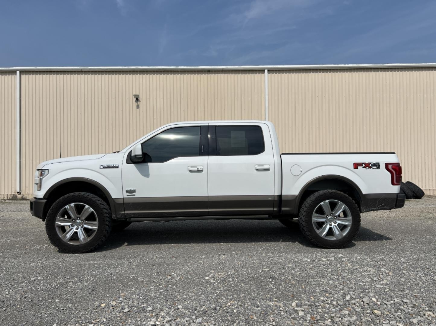 2017 WHITE /Brown Leather Ford F-150 King Ranch SuperCrew 6.5-ft. Bed 4WD (1FTEW1EG7HF) with an 3.5L V6 TURBO engine, Automatic transmission, located at 2990 Old Orchard Rd., Jackson, MO, 63755, 37.354214, -89.612106 - We have financing available and we accept trades! Fill out a credit application on our website or come by today! If you have any questions, give us a call at (573) 204-7777 or visit our website at firstautocredit.com. - Photo#11