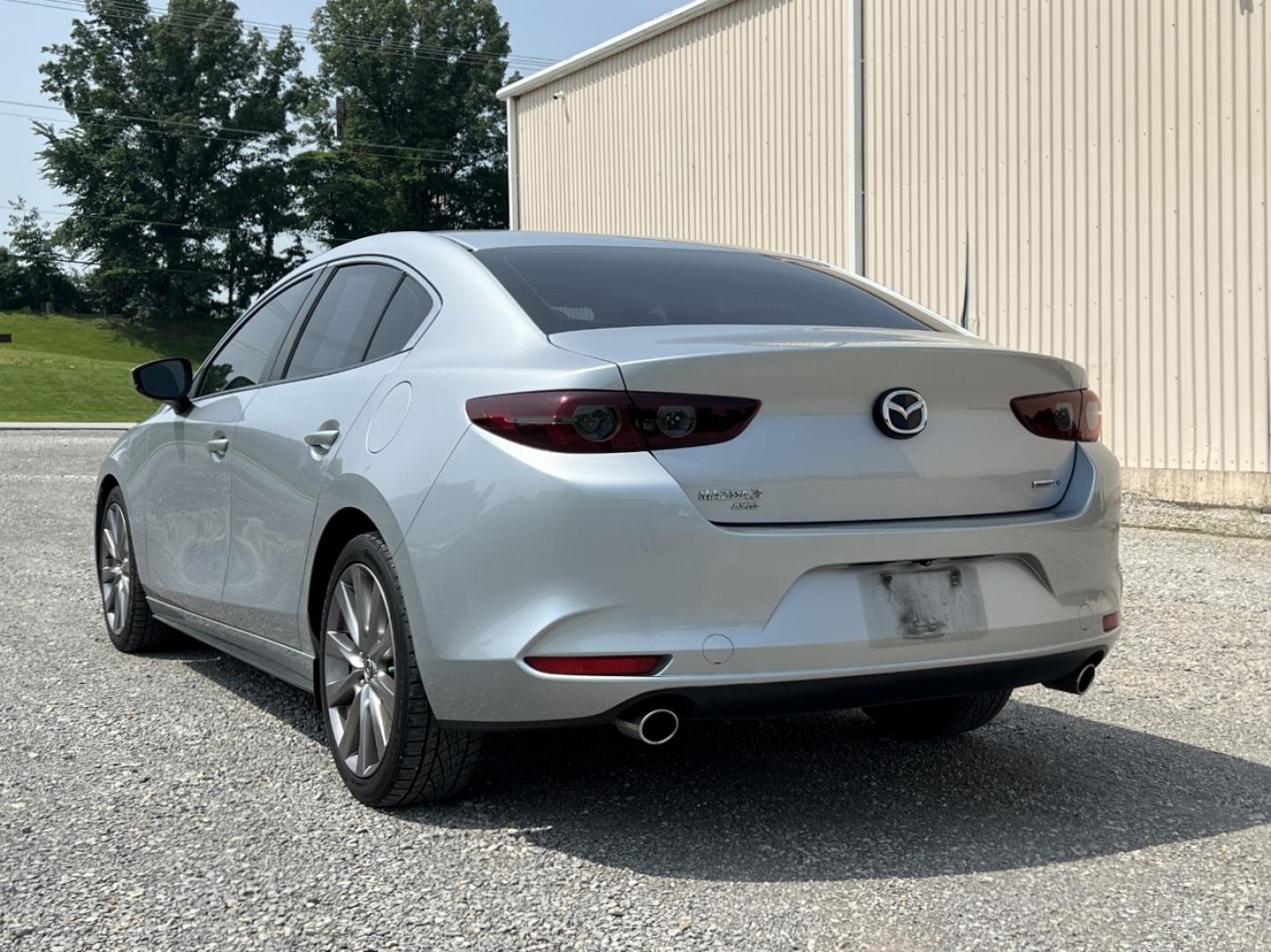 2019 SILVER /Black Leather Mazda MAZDA3 Select (JM1BPBAM9K1) with an 2.5L 4 Cyl. engine, Automatic transmission, located at 2990 Old Orchard Rd., Jackson, MO, 63755, 37.354214, -89.612106 - We have financing available and we accept trades! Fill out a credit application on our website or come by today! If you have any questions, give us a call at (573) 204-7777 or visit our website at firstautocredit.com. - Photo#8