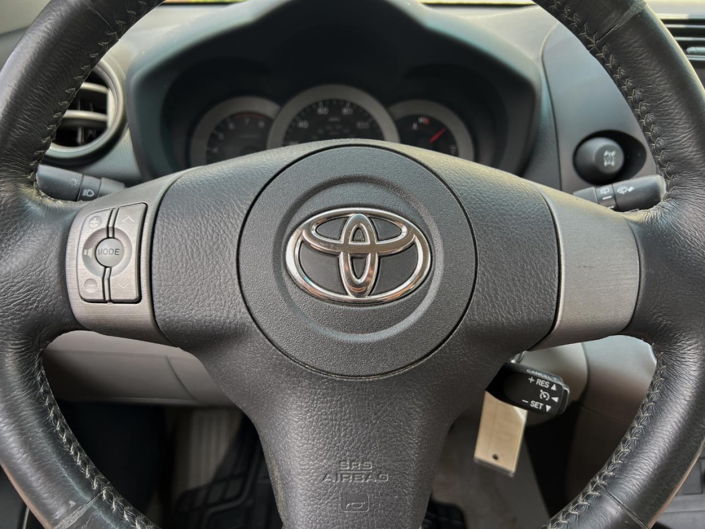 2008 SILVER /Gray Cloth Toyota RAV4 Limited I4 4WD (JTMBD31V386) with an 2.4L 4 Cyl. engine, Automatic transmission, located at 506 S. Kingshighway, Cape Girardeau, MO, 63703, (573) 235-5000, 37.294994, -89.556206 - 2008 Toyota RAV4 Limited 179xxx miles All Wheel Drive 2.4L 4 Cyl. Automatic Navigation Power Driver Seat Bluetooth Cruise Power Windows/Locks/Mirrors We have financing available and we accept trades! Fill out a credit application on our website or come by today! If you have any questions, - Photo#21