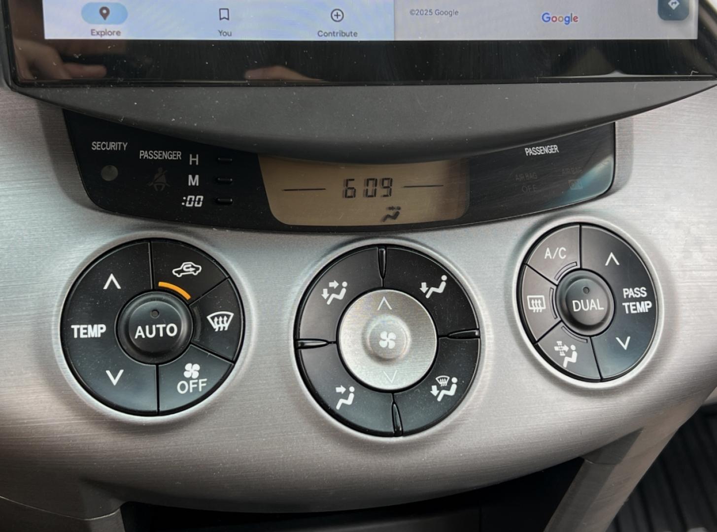 2008 SILVER /Gray Cloth Toyota RAV4 Limited I4 4WD (JTMBD31V386) with an 2.4L 4 Cyl. engine, Automatic transmission, located at 506 S. Kingshighway, Cape Girardeau, MO, 63703, (573) 235-5000, 37.294994, -89.556206 - 2008 Toyota RAV4 Limited 179xxx miles All Wheel Drive 2.4L 4 Cyl. Automatic Navigation Power Driver Seat Bluetooth Cruise Power Windows/Locks/Mirrors We have financing available and we accept trades! Fill out a credit application on our website or come by today! If you have any questions, - Photo#25