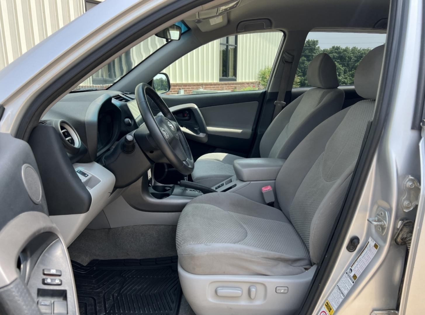 2008 SILVER /Gray Cloth Toyota RAV4 Limited I4 4WD (JTMBD31V386) with an 2.4L 4 Cyl. engine, Automatic transmission, located at 506 S. Kingshighway, Cape Girardeau, MO, 63703, (573) 235-5000, 37.294994, -89.556206 - 2008 Toyota RAV4 Limited 179xxx miles All Wheel Drive 2.4L 4 Cyl. Automatic Navigation Power Driver Seat Bluetooth Cruise Power Windows/Locks/Mirrors We have financing available and we accept trades! Fill out a credit application on our website or come by today! If you have any questions, - Photo#13