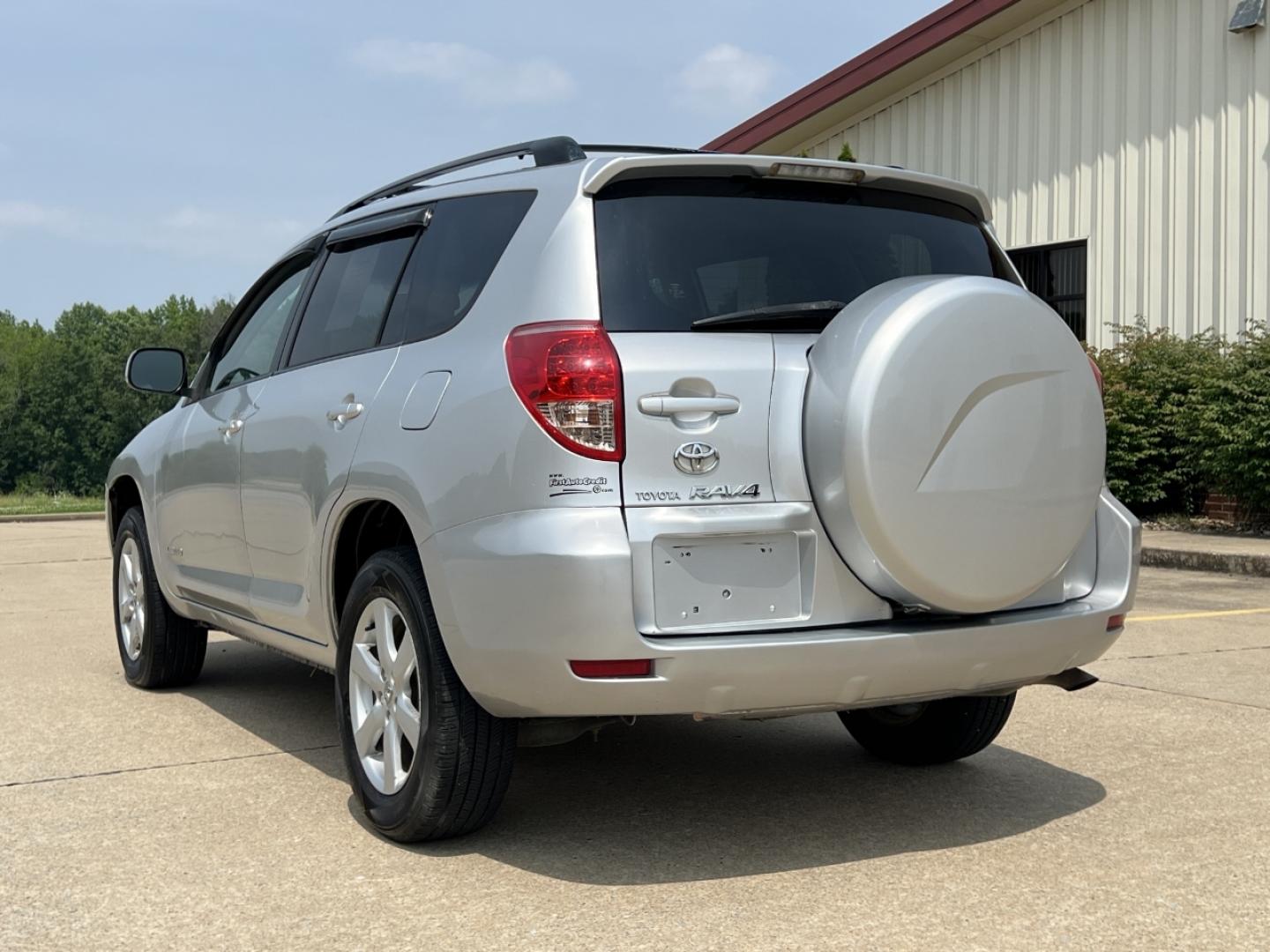 2008 SILVER /Gray Cloth Toyota RAV4 Limited I4 4WD (JTMBD31V386) with an 2.4L 4 Cyl. engine, Automatic transmission, located at 506 S. Kingshighway, Cape Girardeau, MO, 63703, (573) 235-5000, 37.294994, -89.556206 - 2008 Toyota RAV4 Limited 179xxx miles All Wheel Drive 2.4L 4 Cyl. Automatic Navigation Power Driver Seat Bluetooth Cruise Power Windows/Locks/Mirrors We have financing available and we accept trades! Fill out a credit application on our website or come by today! If you have any questions, - Photo#9