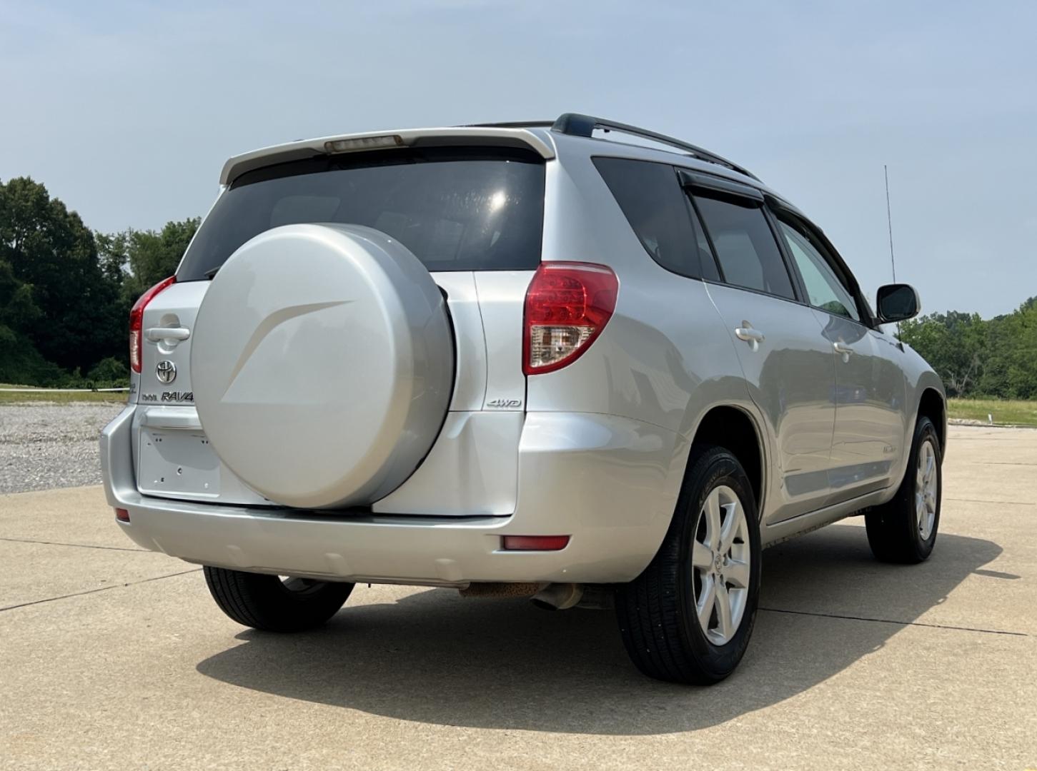 2008 SILVER /Gray Cloth Toyota RAV4 Limited I4 4WD (JTMBD31V386) with an 2.4L 4 Cyl. engine, Automatic transmission, located at 506 S. Kingshighway, Cape Girardeau, MO, 63703, (573) 235-5000, 37.294994, -89.556206 - 2008 Toyota RAV4 Limited 179xxx miles All Wheel Drive 2.4L 4 Cyl. Automatic Navigation Power Driver Seat Bluetooth Cruise Power Windows/Locks/Mirrors We have financing available and we accept trades! Fill out a credit application on our website or come by today! If you have any questions, - Photo#8
