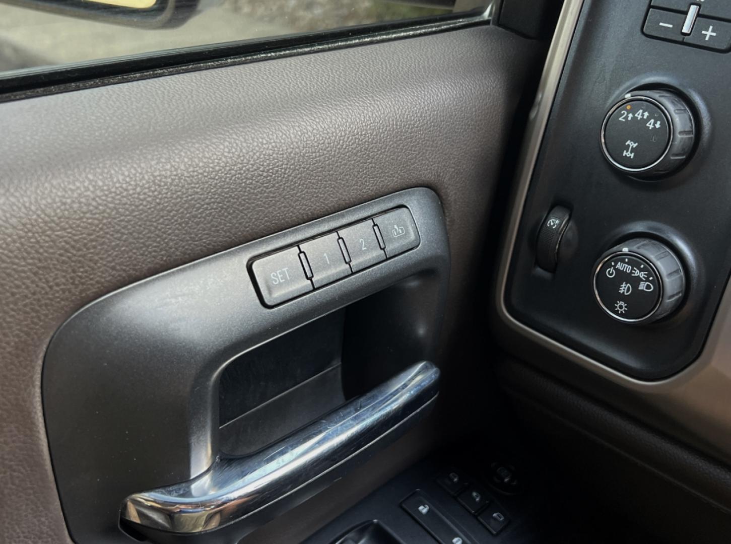 2018 MAROON /Tan Leather GMC Sierra 2500HD Denali Crew Cab 4WD (1GT12UEY8JF) with an 6.6L V8 DIESEL engine, Automatic transmission, located at 2990 Old Orchard Rd., Jackson, MO, 63755, 37.354214, -89.612106 - 2018 GMC Sierra 2500HD Denali 117xxx miles 4x4 6.6L V8 Diesel Automatic Leather Navigation Power/Heated/Cooled Seats Backup Camera Bluetooth Remote Start Cruise Power Windows/Locks/Mirrors We have financing available and we accept trades! Fill out a credit application on our website or - Photo#28