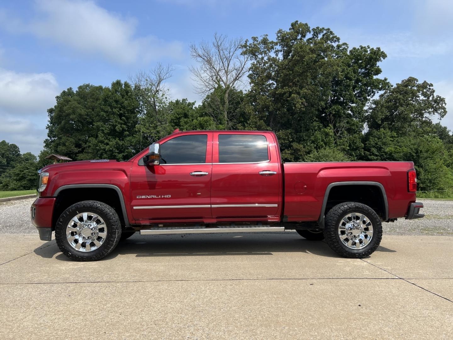 2018 MAROON /Tan Leather GMC Sierra 2500HD Denali Crew Cab 4WD (1GT12UEY8JF) with an 6.6L V8 DIESEL engine, Automatic transmission, located at 2990 Old Orchard Rd., Jackson, MO, 63755, 37.354214, -89.612106 - 2018 GMC Sierra 2500HD Denali 117xxx miles 4x4 6.6L V8 Diesel Automatic Leather Navigation Power/Heated/Cooled Seats Backup Camera Bluetooth Remote Start Cruise Power Windows/Locks/Mirrors We have financing available and we accept trades! Fill out a credit application on our website or - Photo#9