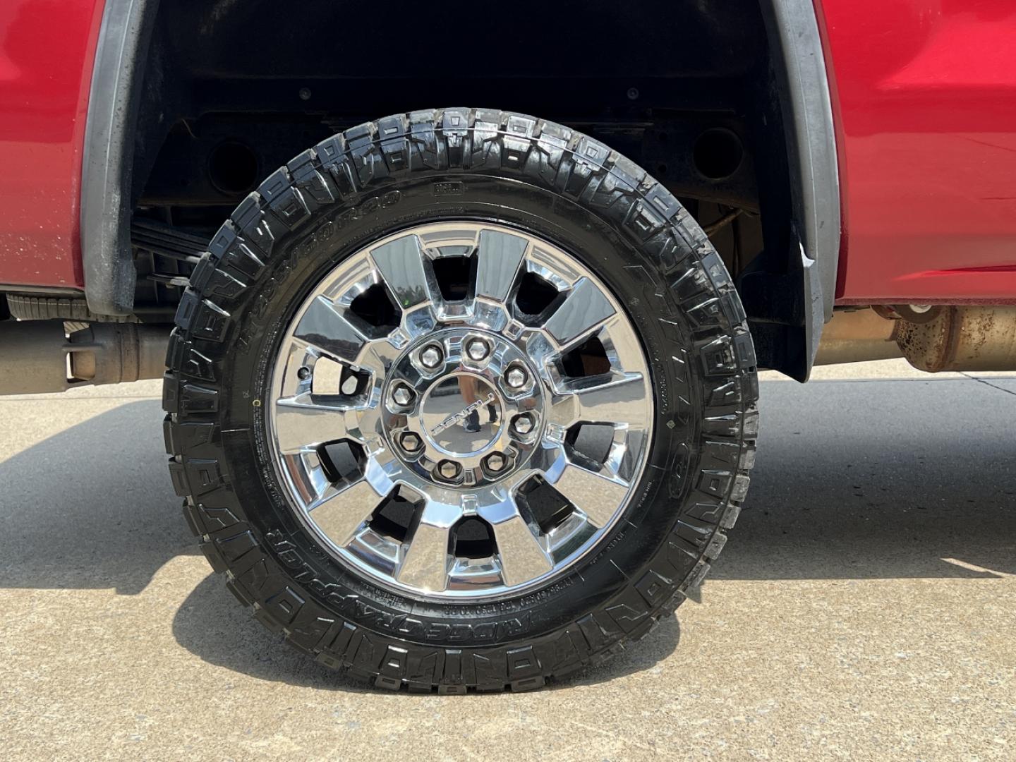 2018 MAROON /Tan Leather GMC Sierra 2500HD Denali Crew Cab 4WD (1GT12UEY8JF) with an 6.6L V8 DIESEL engine, Automatic transmission, located at 2990 Old Orchard Rd., Jackson, MO, 63755, 37.354214, -89.612106 - 2018 GMC Sierra 2500HD Denali 117xxx miles 4x4 6.6L V8 Diesel Automatic Leather Navigation Power/Heated/Cooled Seats Backup Camera Bluetooth Remote Start Cruise Power Windows/Locks/Mirrors We have financing available and we accept trades! Fill out a credit application on our website or - Photo#39
